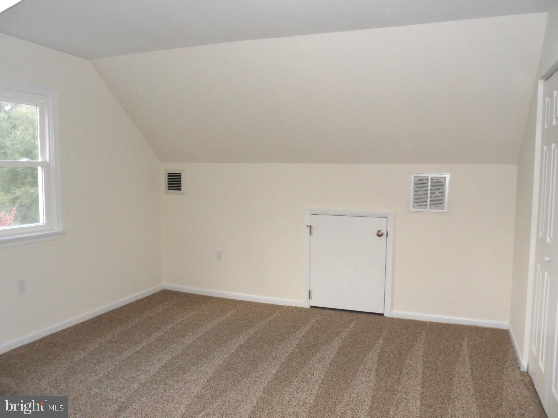 CENTER SQUARE MANOR - Residential