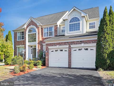 Photo of 2817 Compass Circle, WOODBRIDGE, VA 22191 (MLS # VAPW2128608)