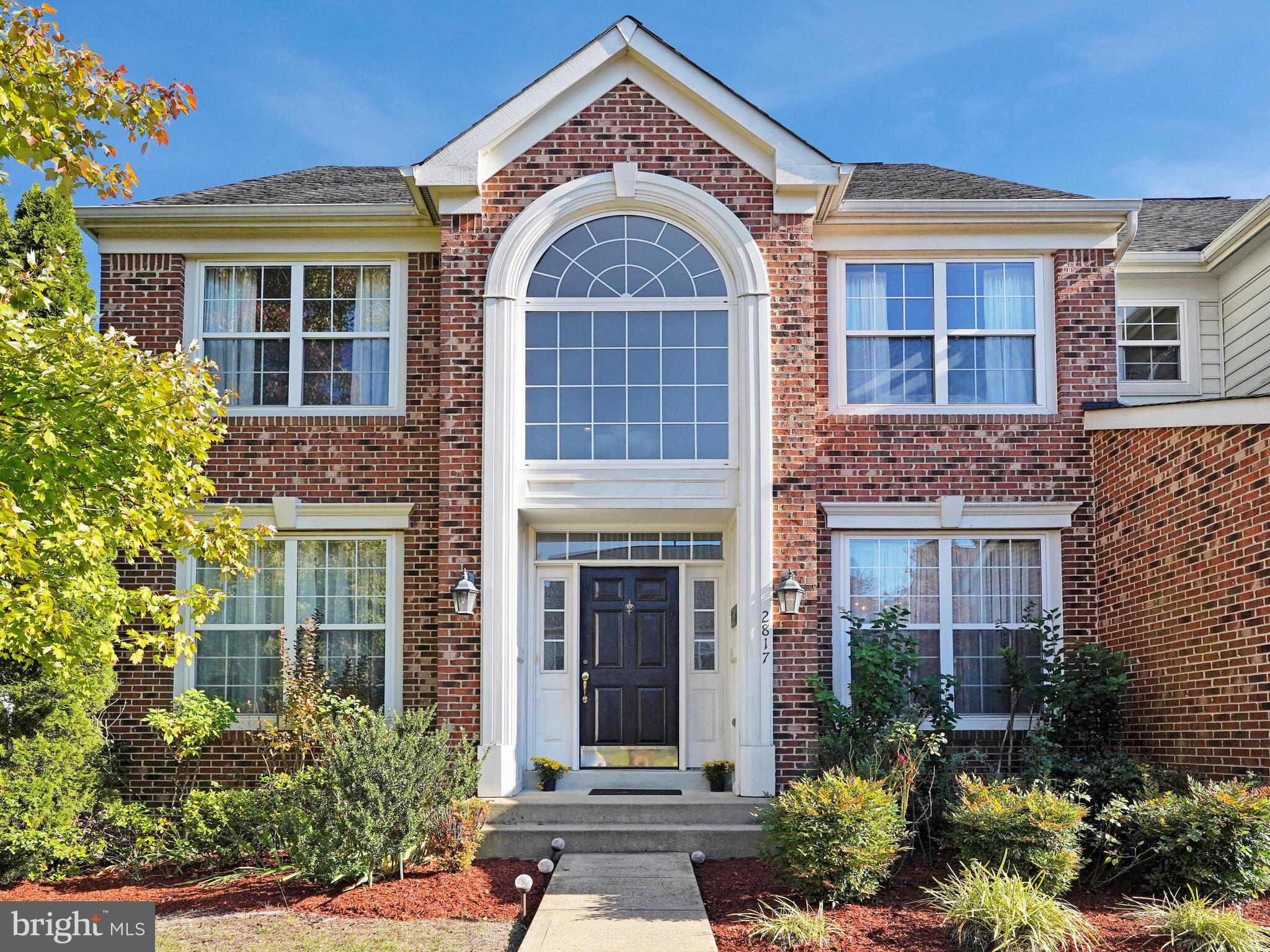 2817 COMPASS CIRCLE