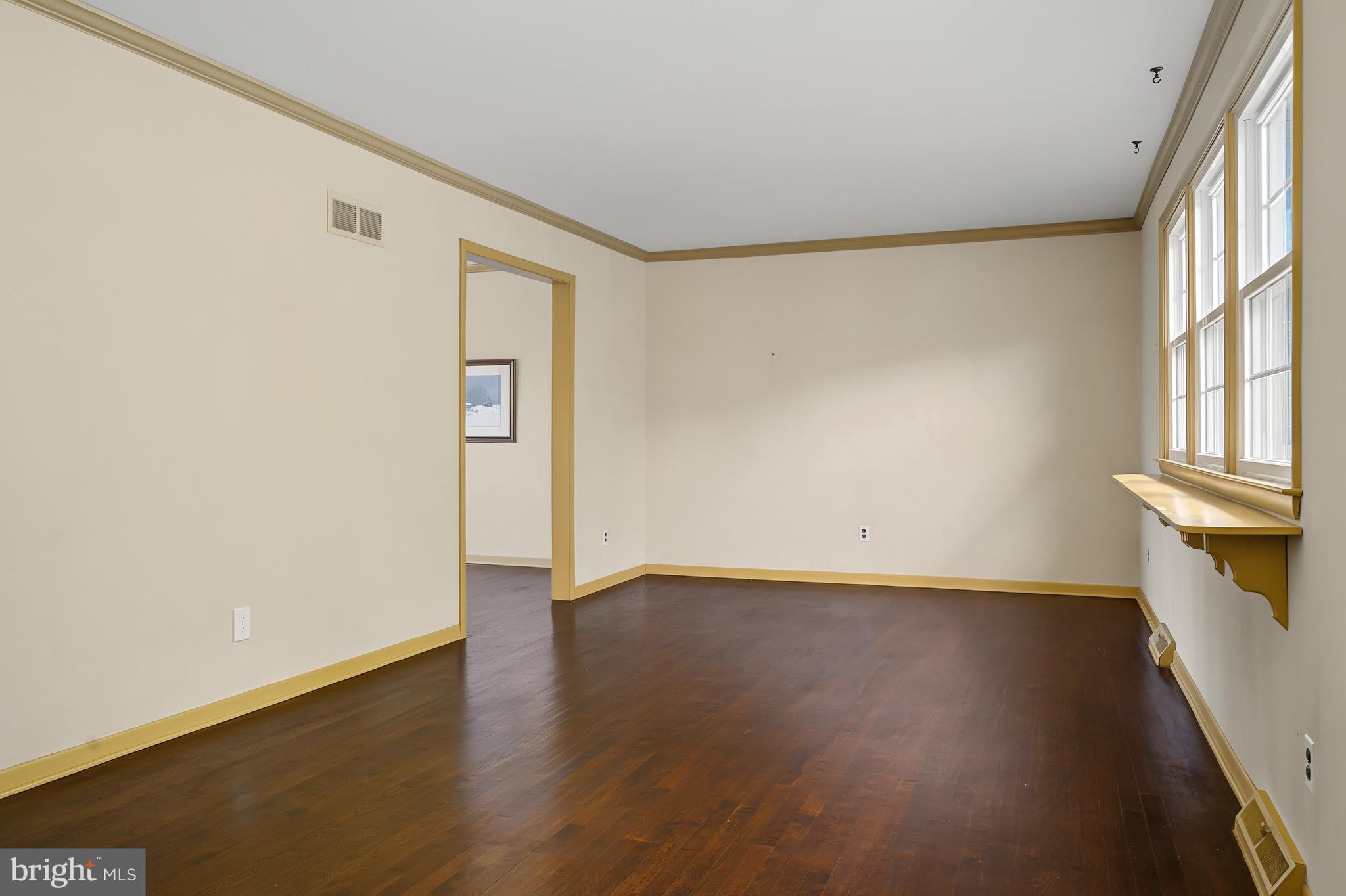 124 CHAPEL HILL DR