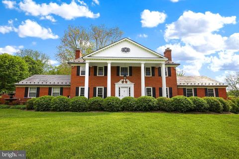 22 HAWLINGS COURT BROOKEVILLE MD 20833