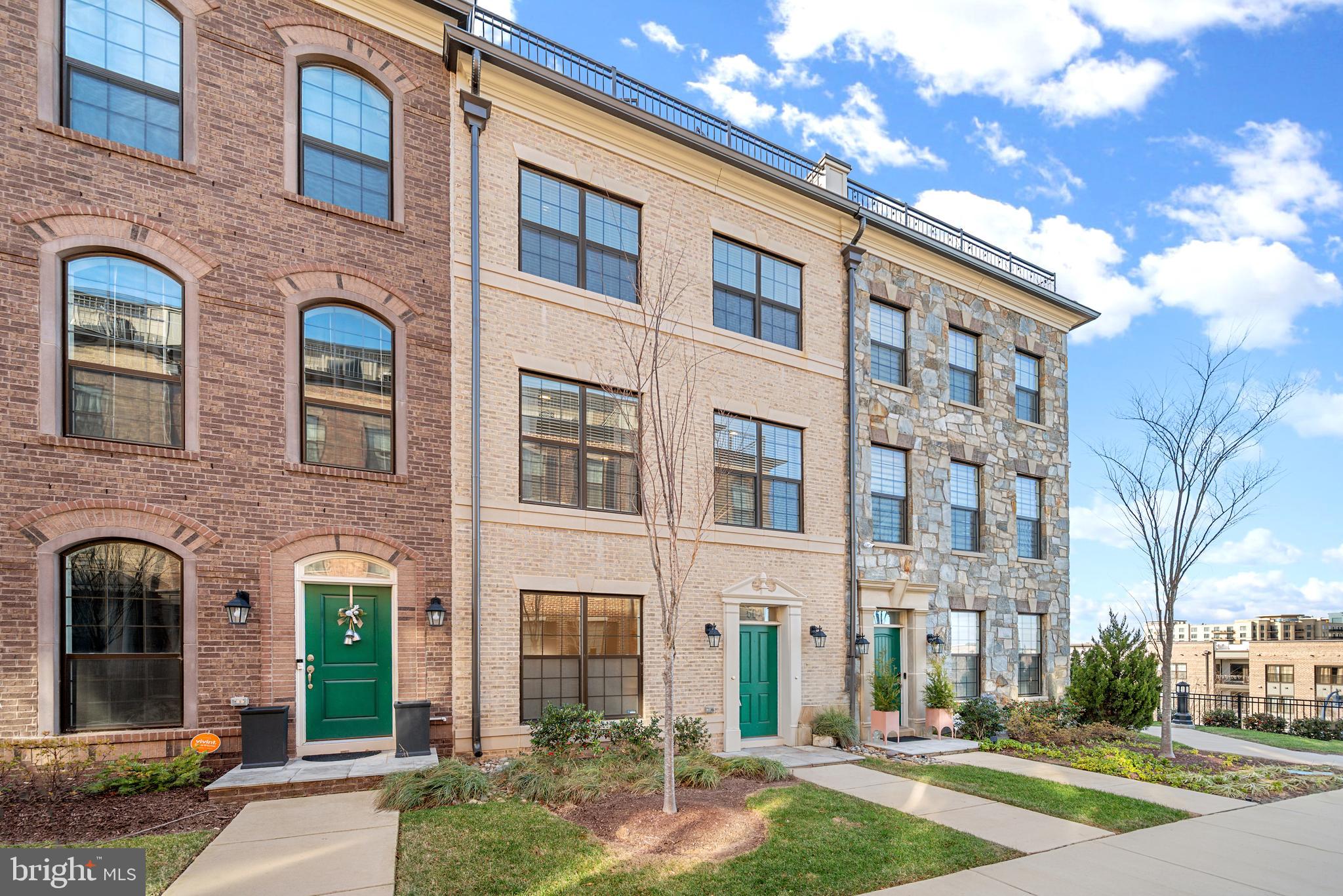 POTOMAC OVERLOOK CONDO - Residential