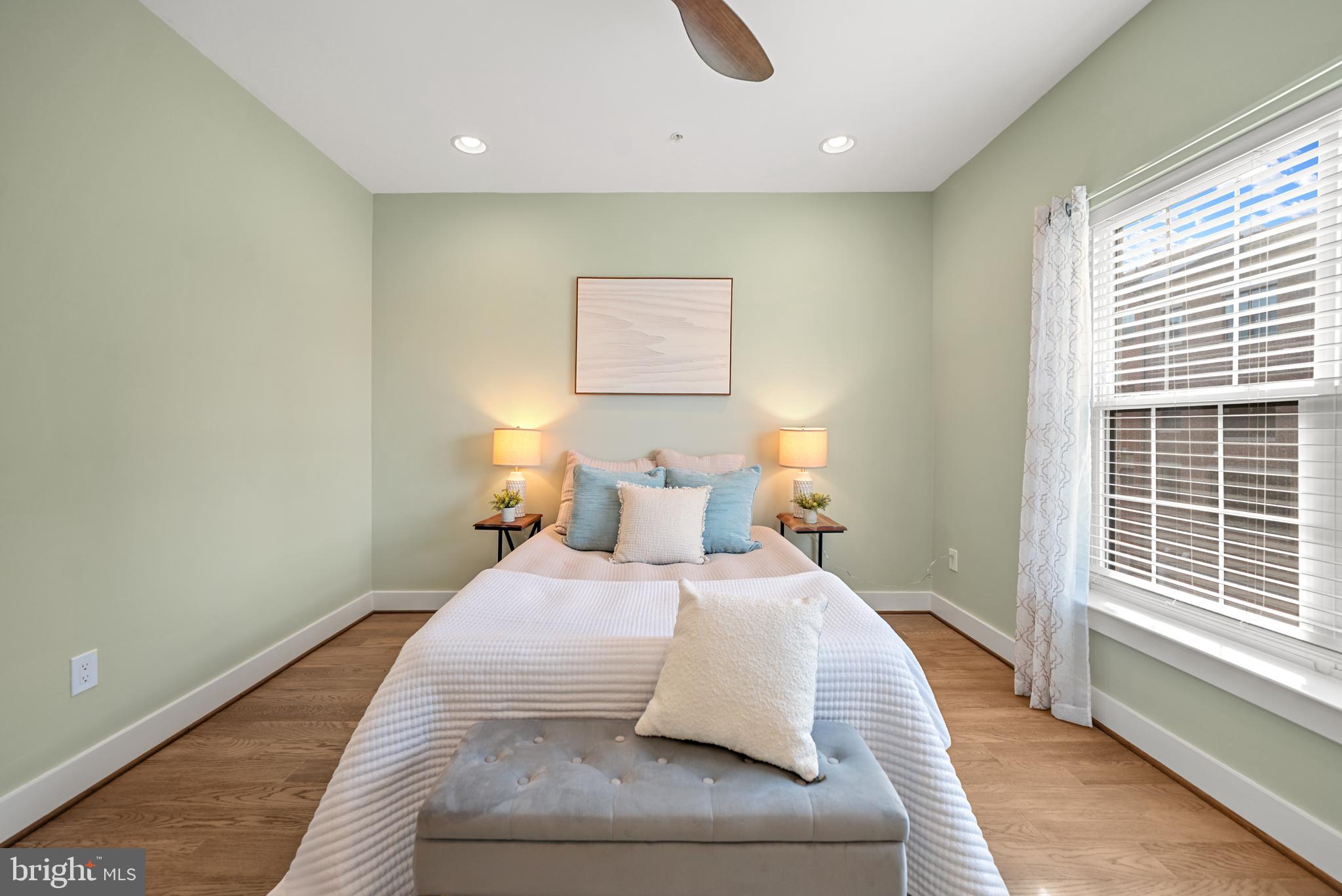 POTOMAC OVERLOOK CONDO - Residential