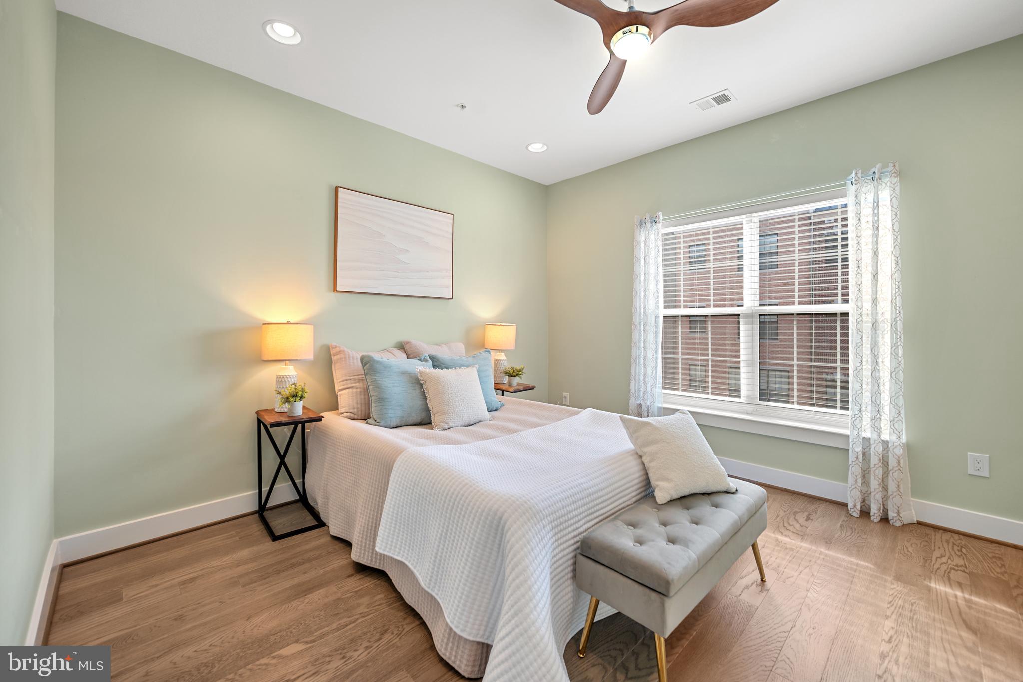 POTOMAC OVERLOOK CONDO - Residential