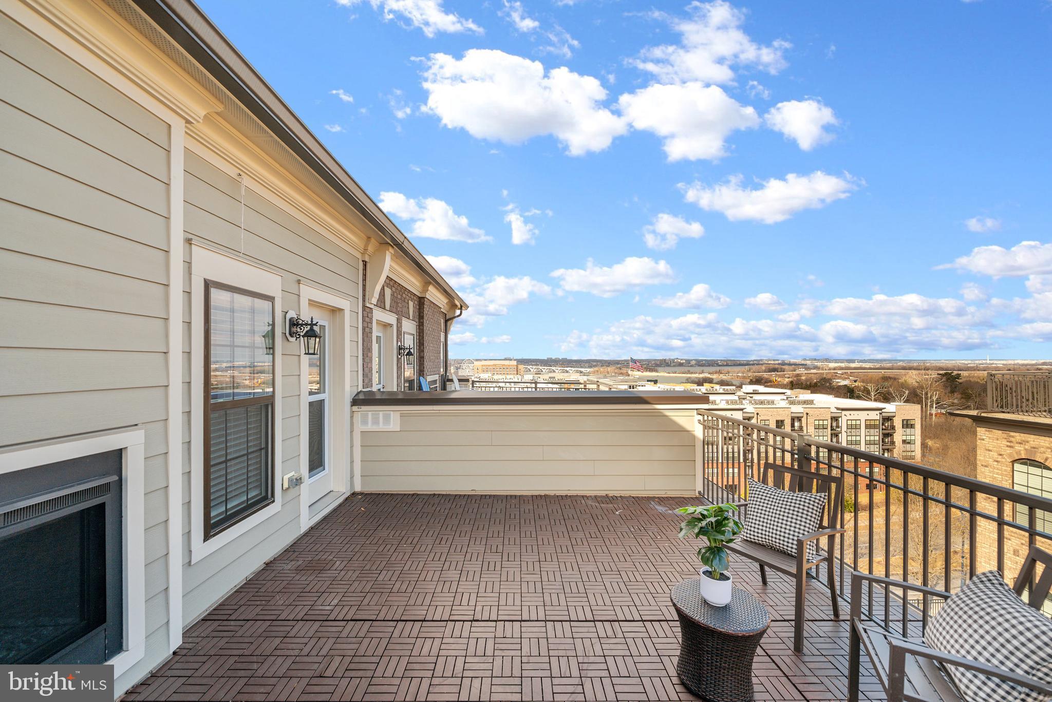 POTOMAC OVERLOOK CONDO - Residential