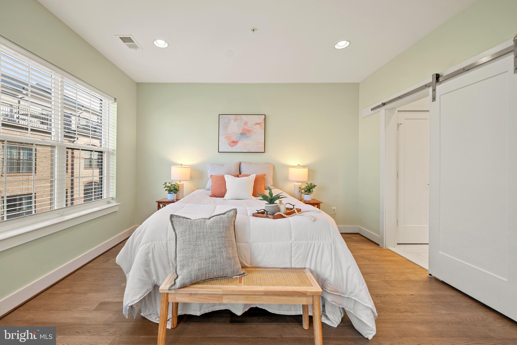 POTOMAC OVERLOOK CONDO - Residential