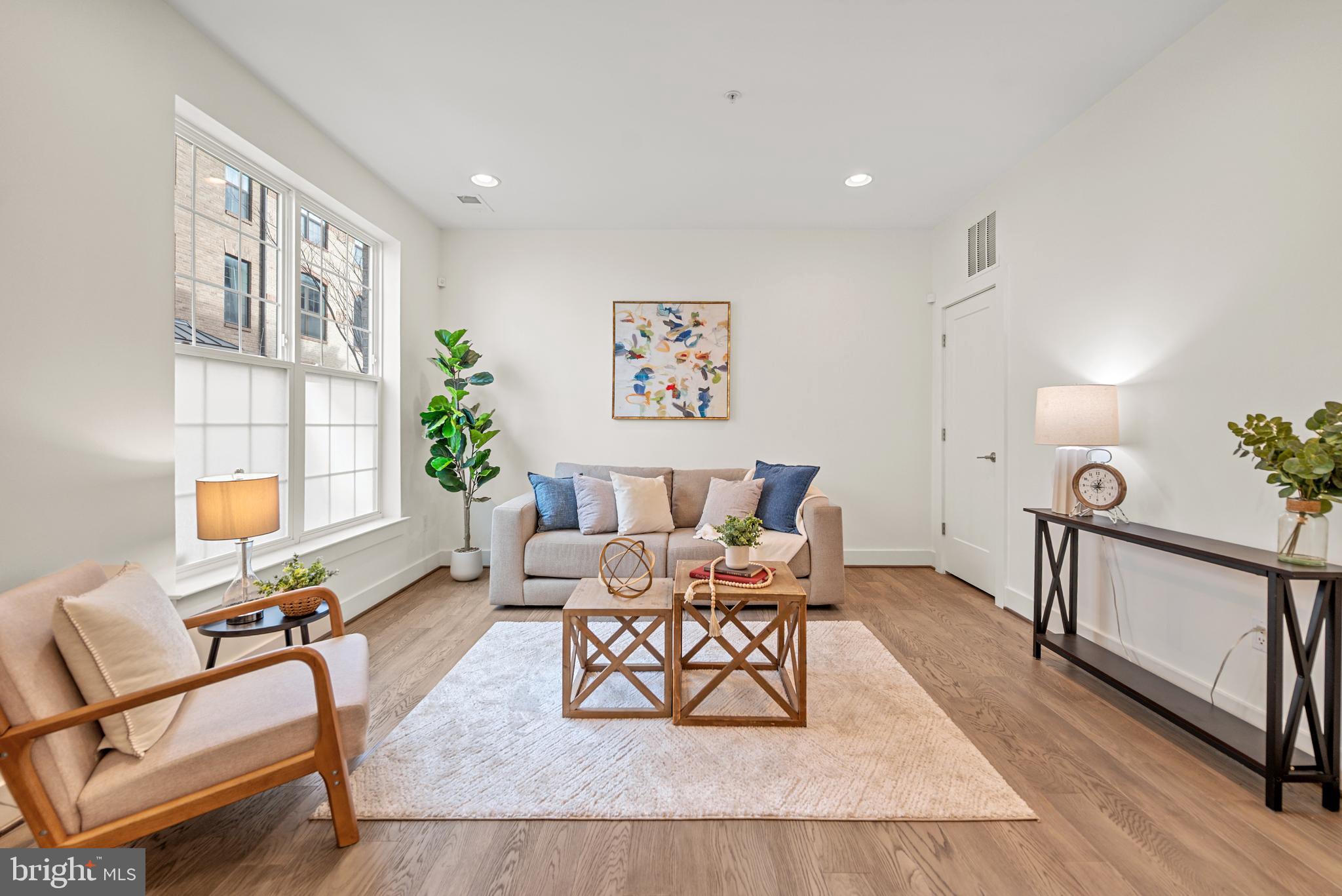 POTOMAC OVERLOOK CONDO - Residential