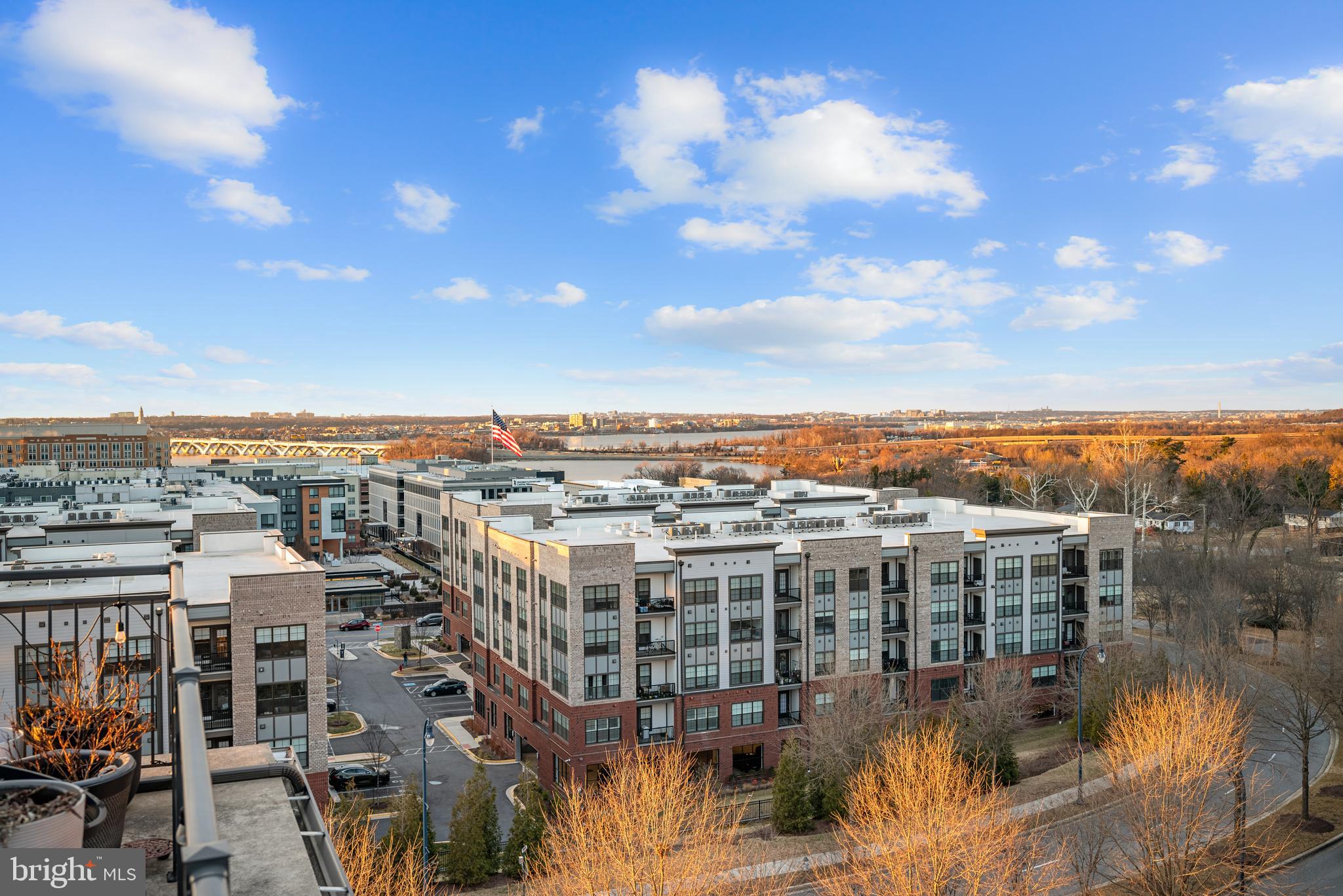 POTOMAC OVERLOOK CONDO - Residential