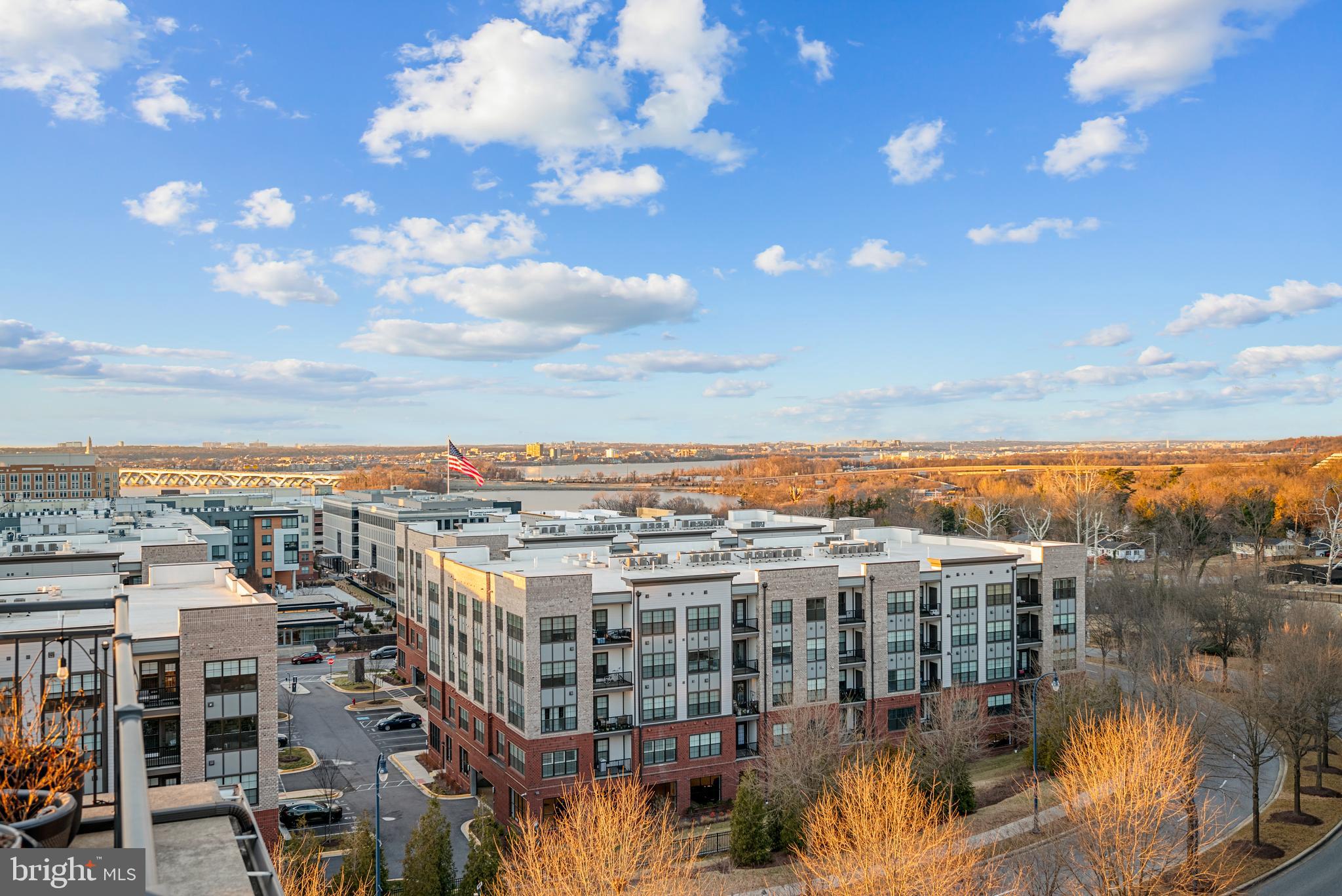 POTOMAC OVERLOOK CONDO - Residential