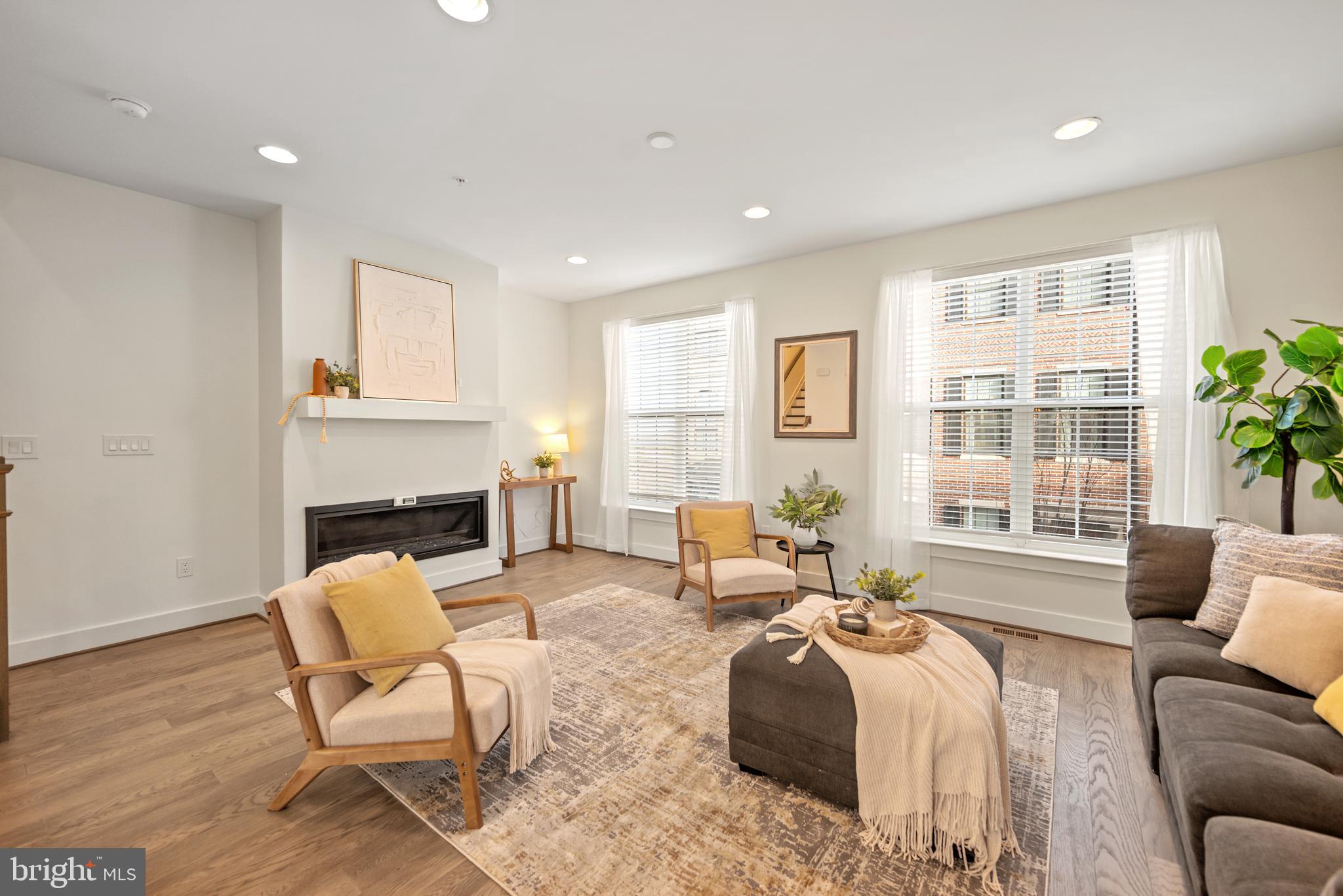 POTOMAC OVERLOOK CONDO - Residential