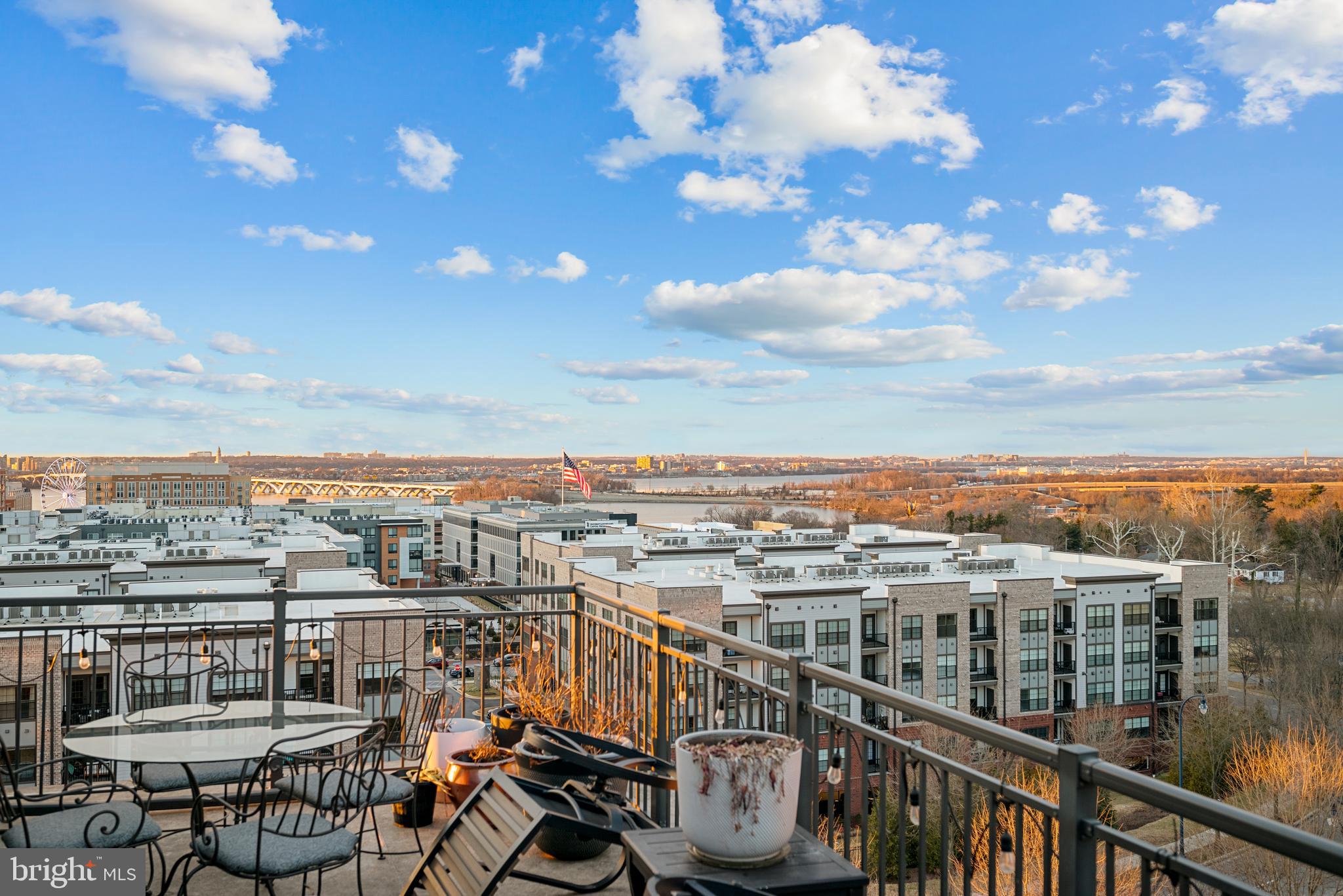 POTOMAC OVERLOOK CONDO - Residential