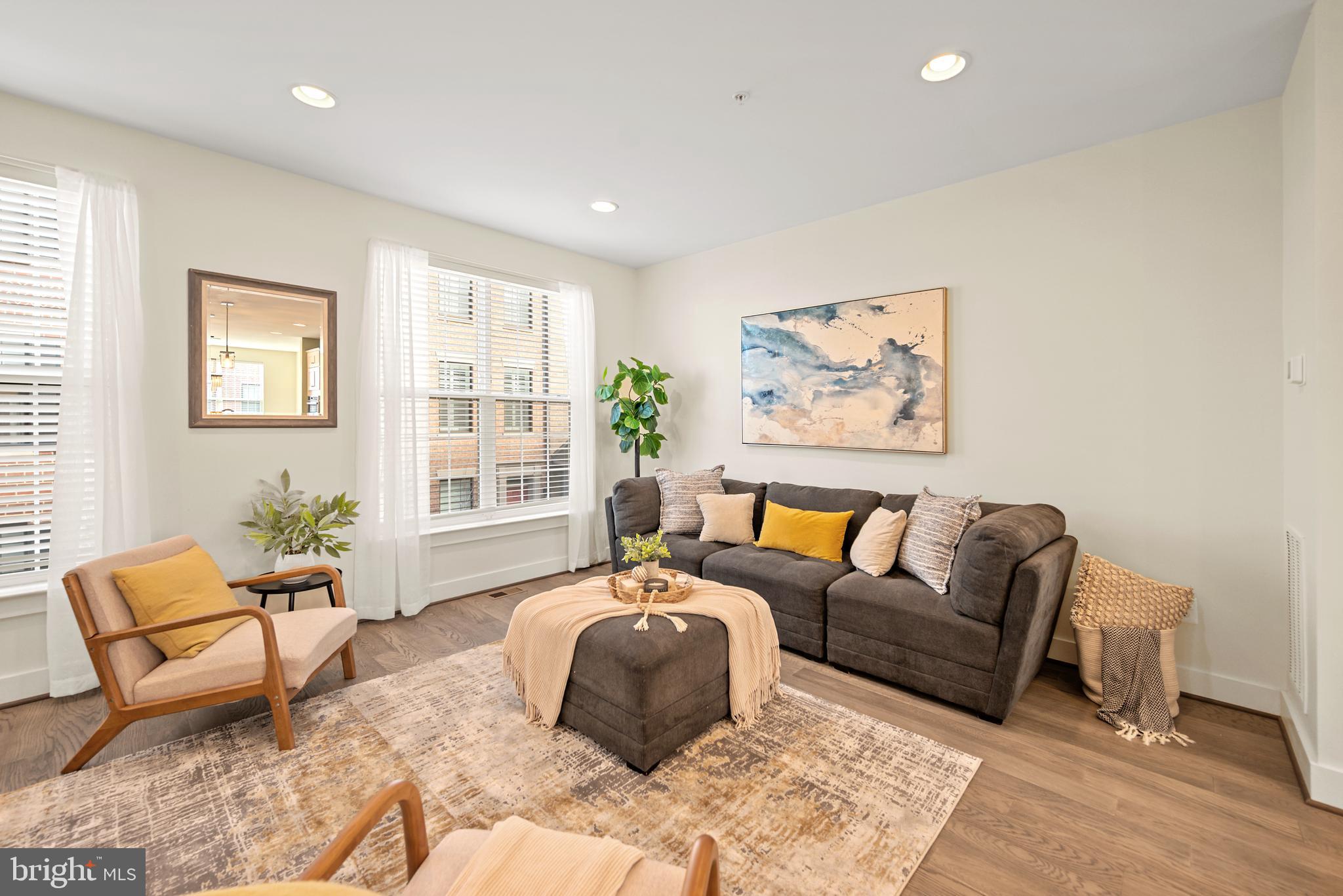 POTOMAC OVERLOOK CONDO - Residential