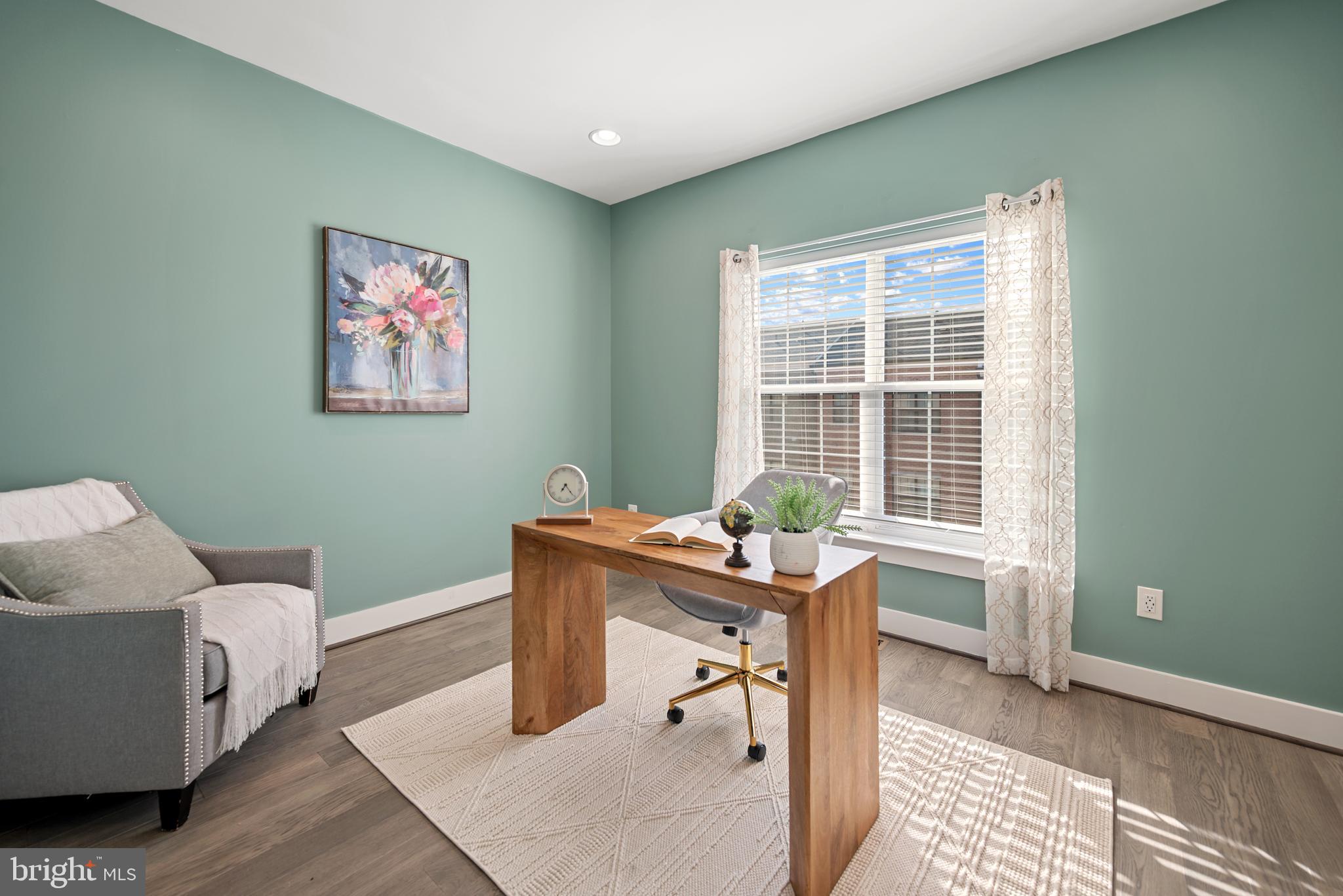 POTOMAC OVERLOOK CONDO - Residential