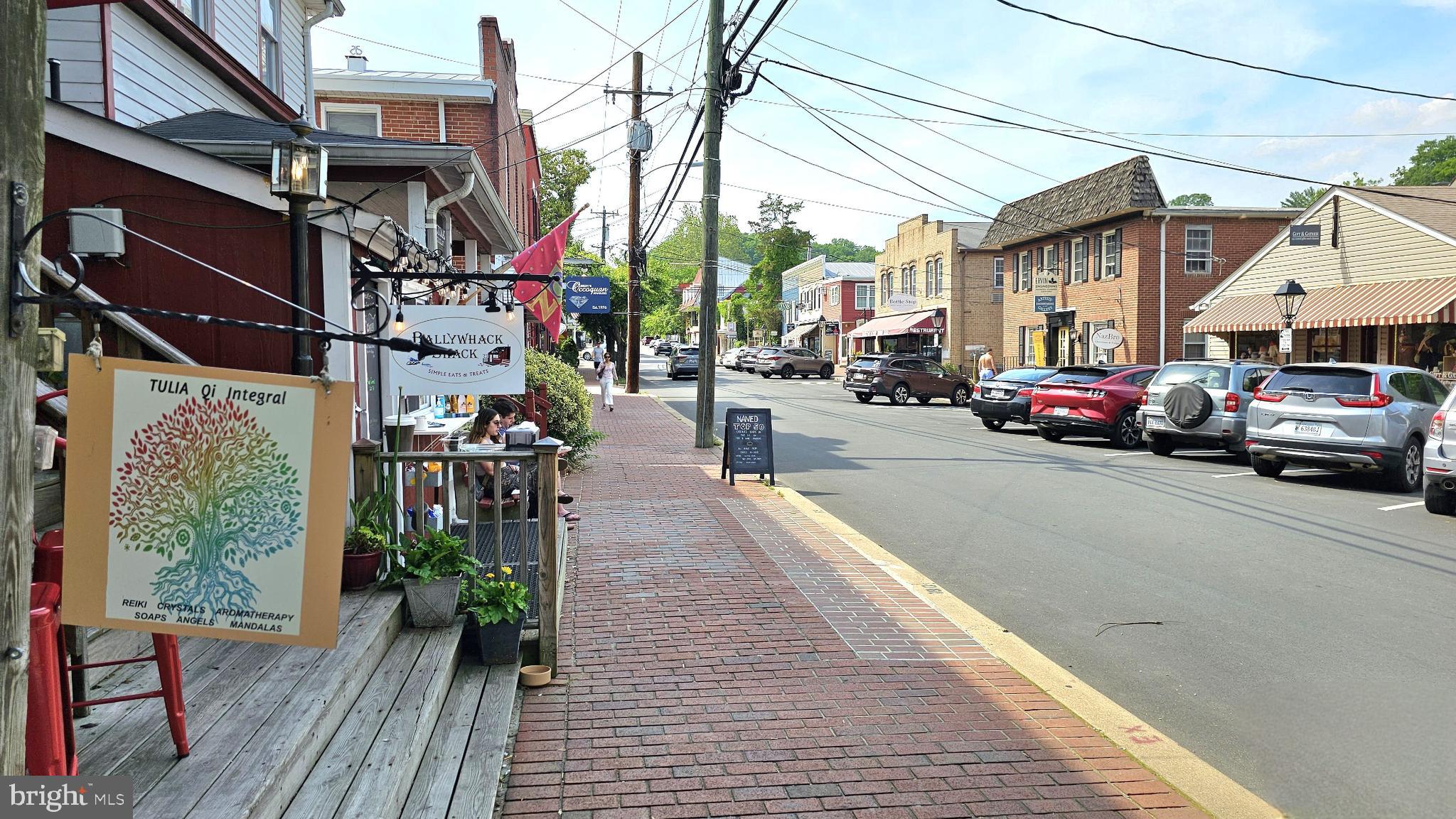 OCCOQUAN POINTE - Residential