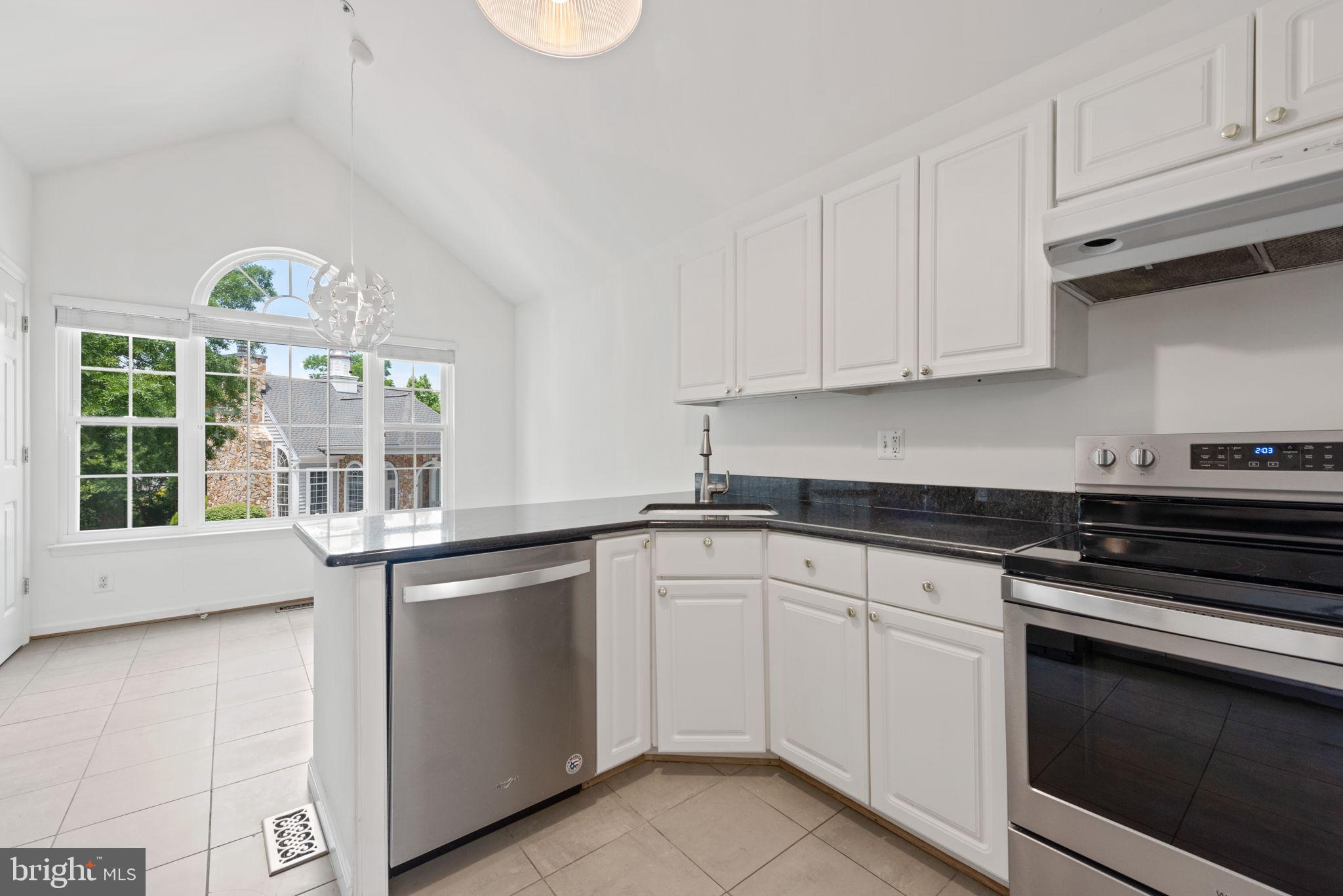 OCCOQUAN POINTE - Residential