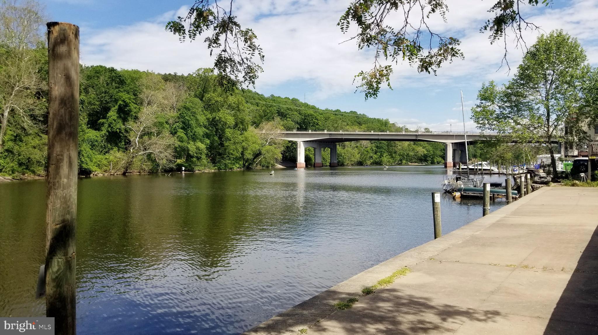 OCCOQUAN POINTE - Residential