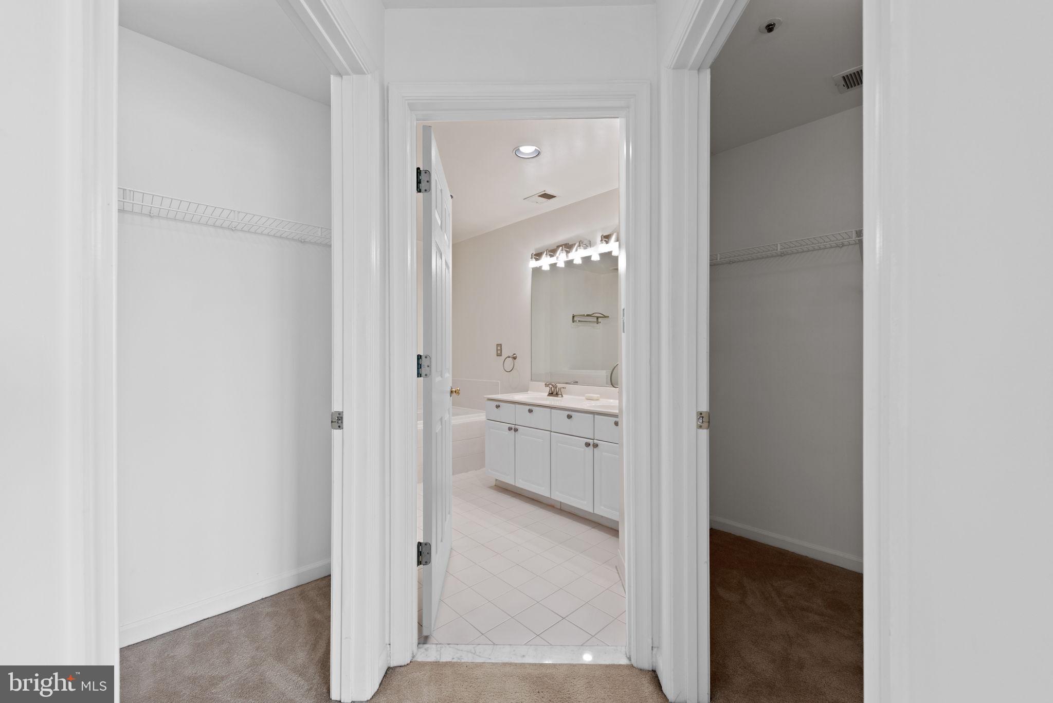 OCCOQUAN POINTE - Residential