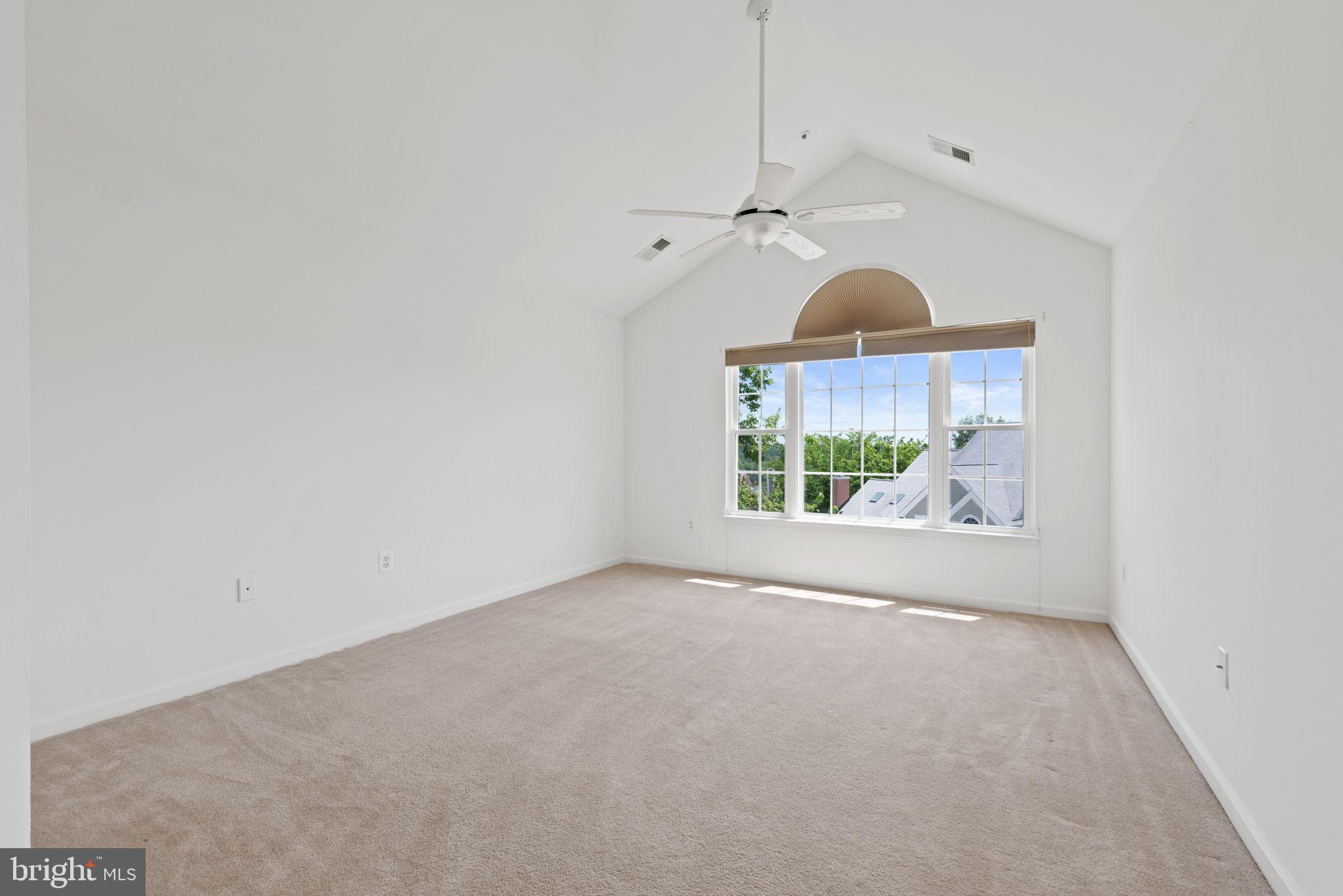 OCCOQUAN POINTE - Residential