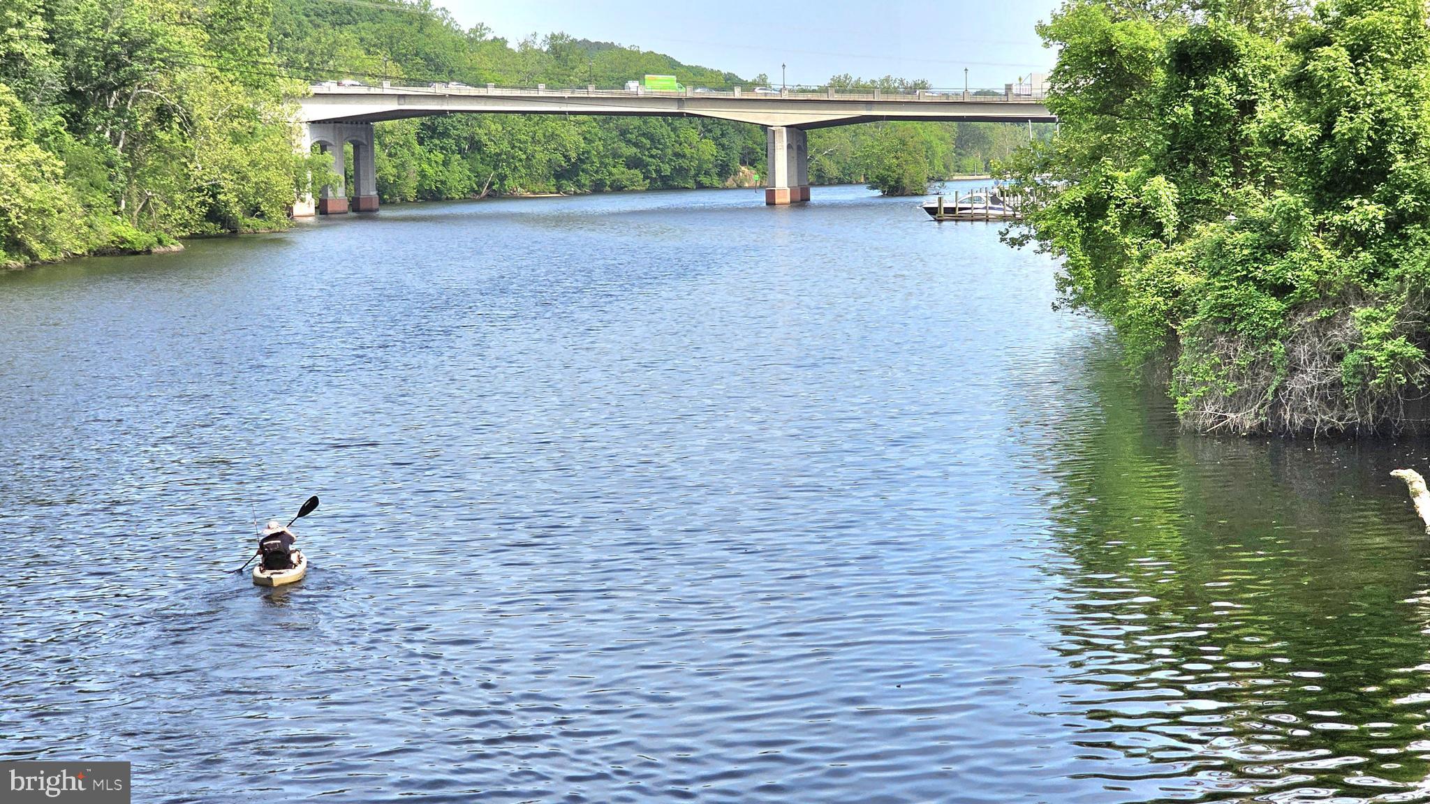 OCCOQUAN POINTE - Residential