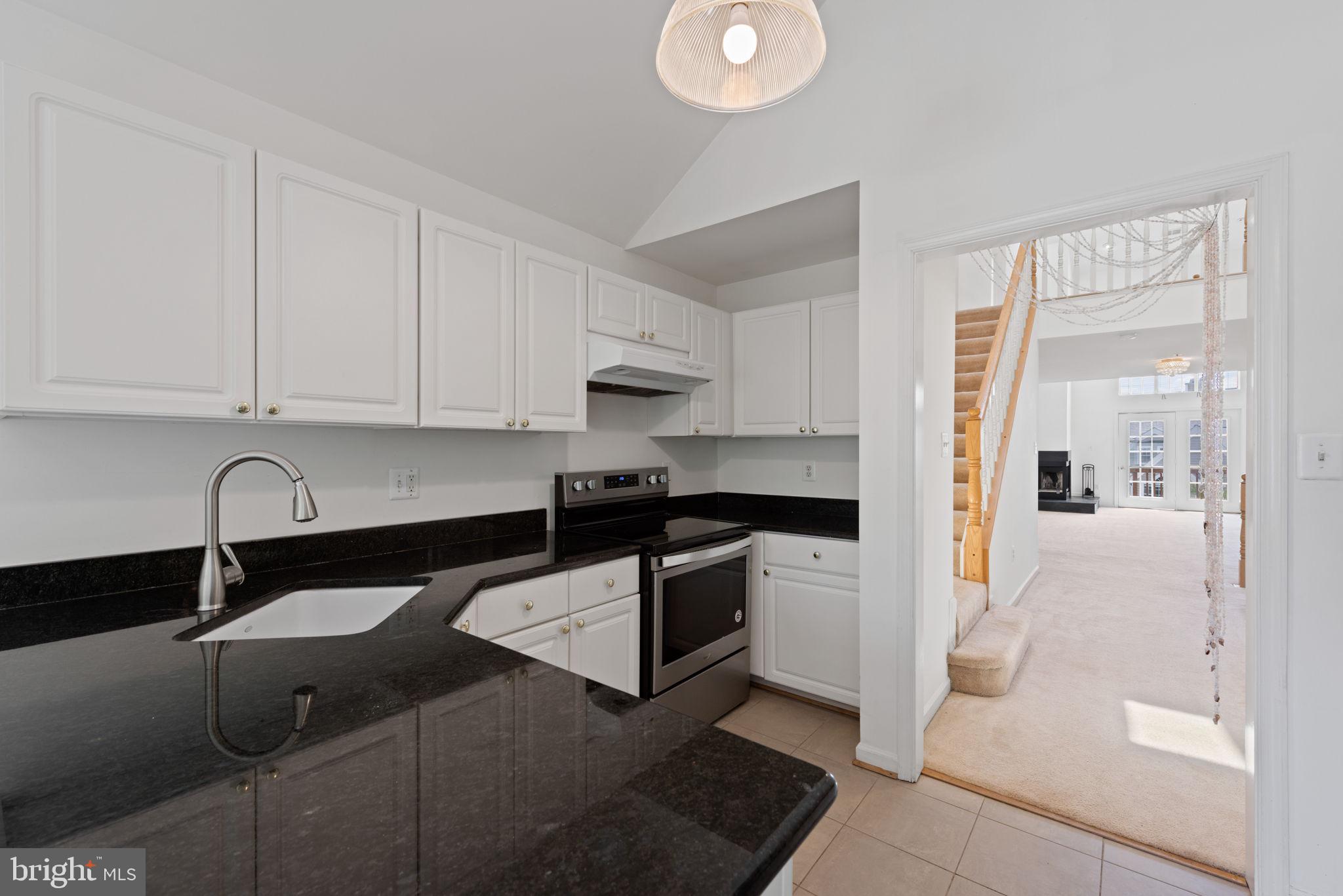 OCCOQUAN POINTE - Residential