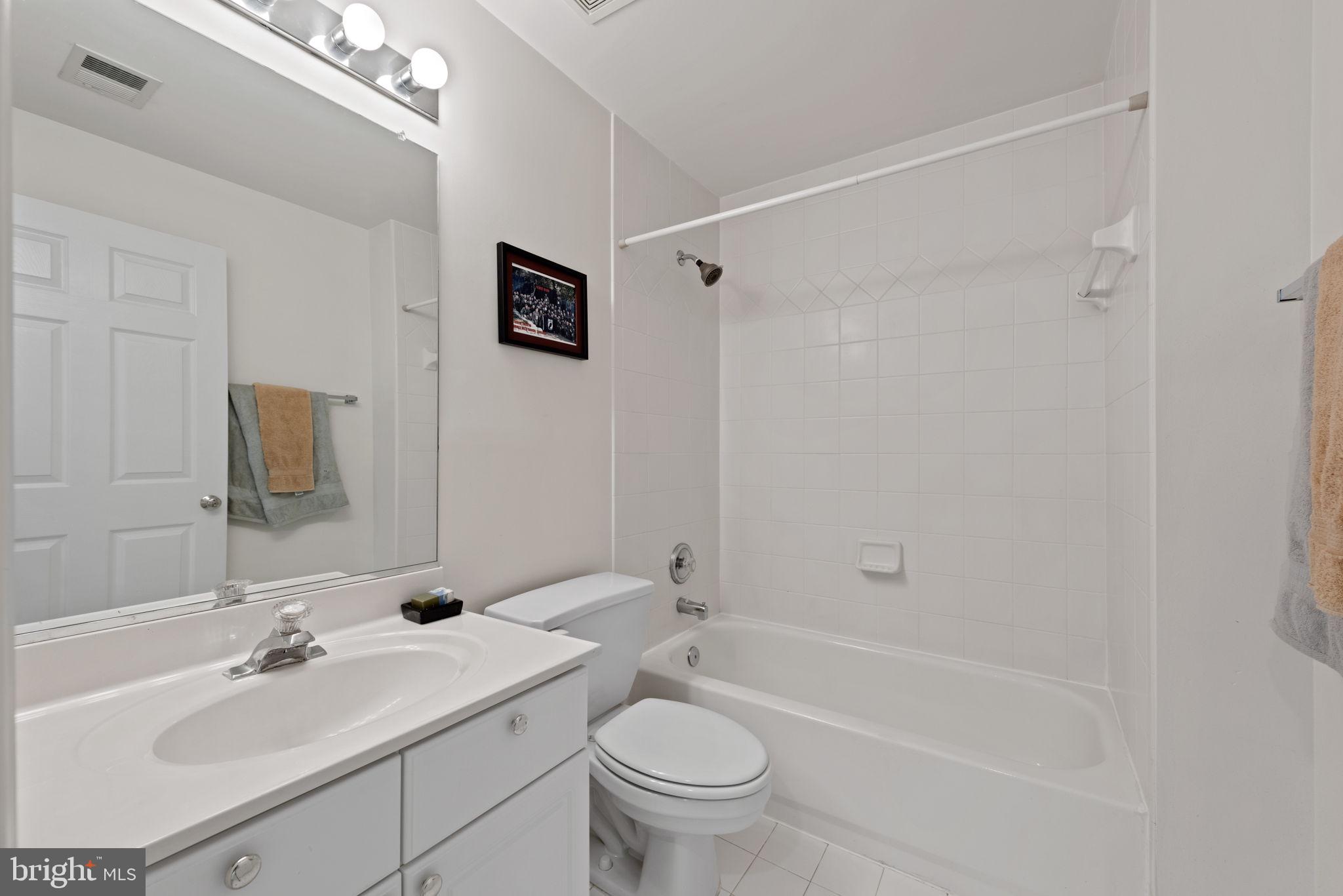 OCCOQUAN POINTE - Residential