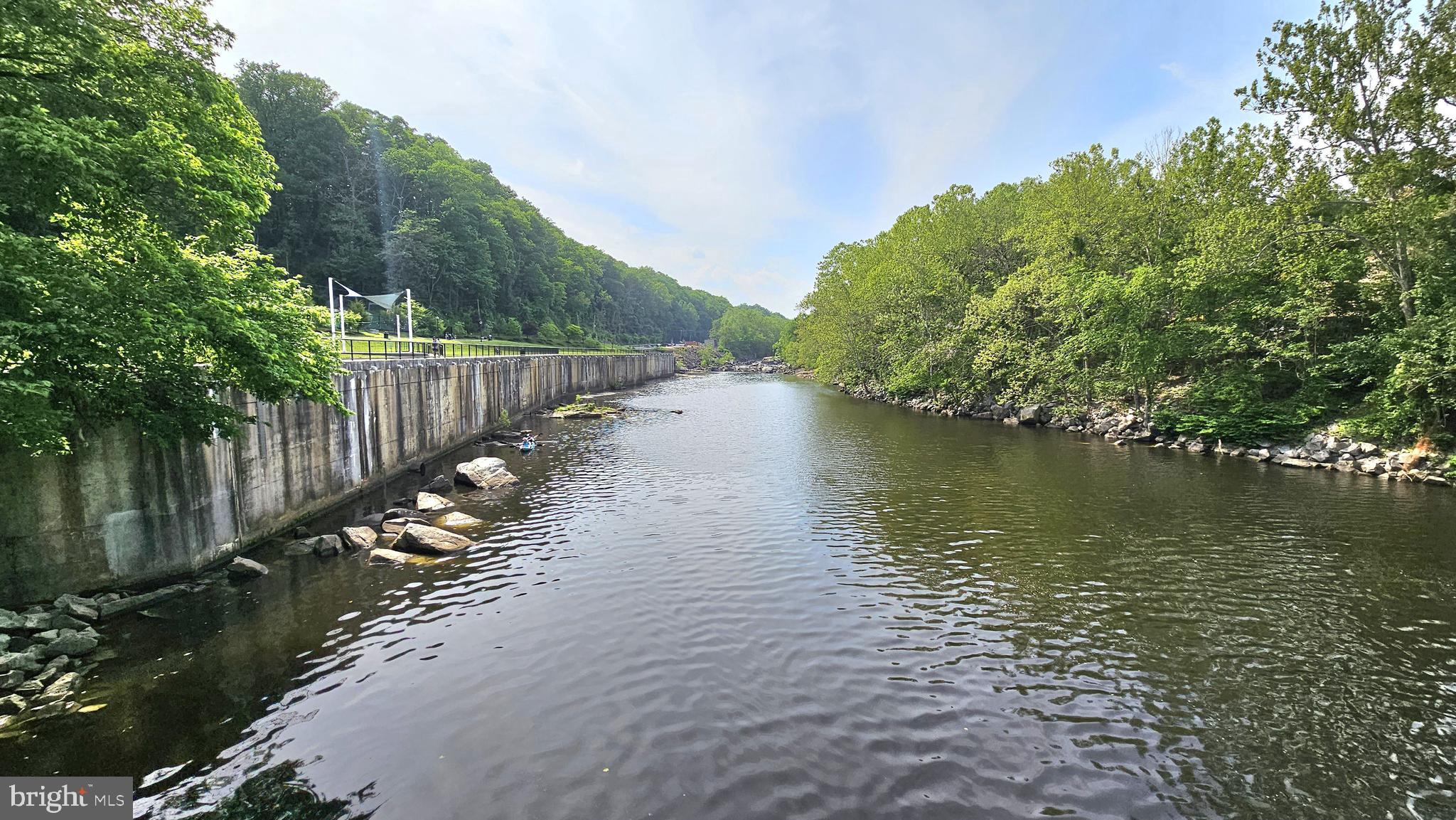 OCCOQUAN POINTE - Residential