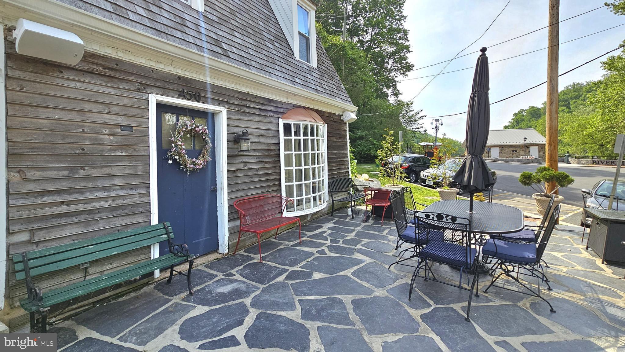 OCCOQUAN POINTE - Residential