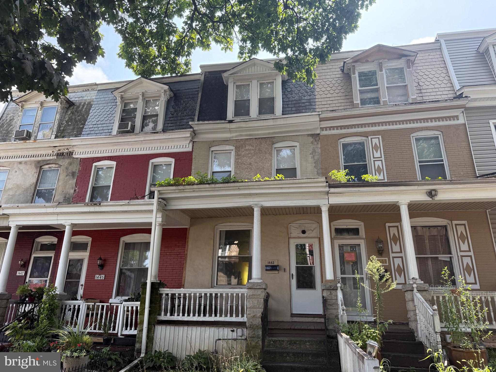 1443 Berryhill Street has been fully renovated in 2022 and is ready for new owners to make it their own home or next investment! Currently leased, month-to-month, this home has been well maintained and has all of the updates you want but don't want to do on your own! Offering 3 bedrooms and 2 full bathrooms including a spacious primary bedroom and en-suite full bath this home is roomy and sleek! Call today to find out more about this Berryhill beauty!