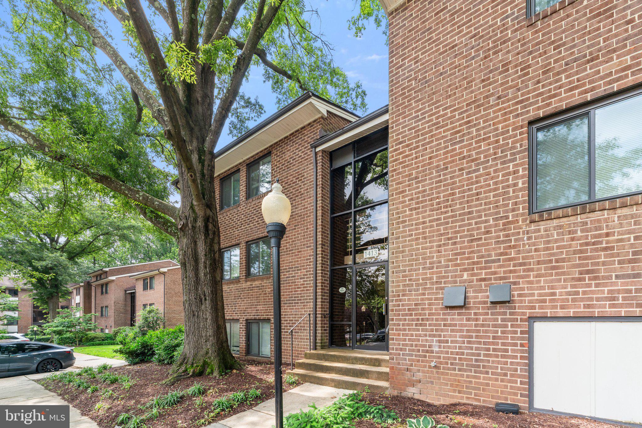 1413 NORTHGATE SQUARE 13/2A