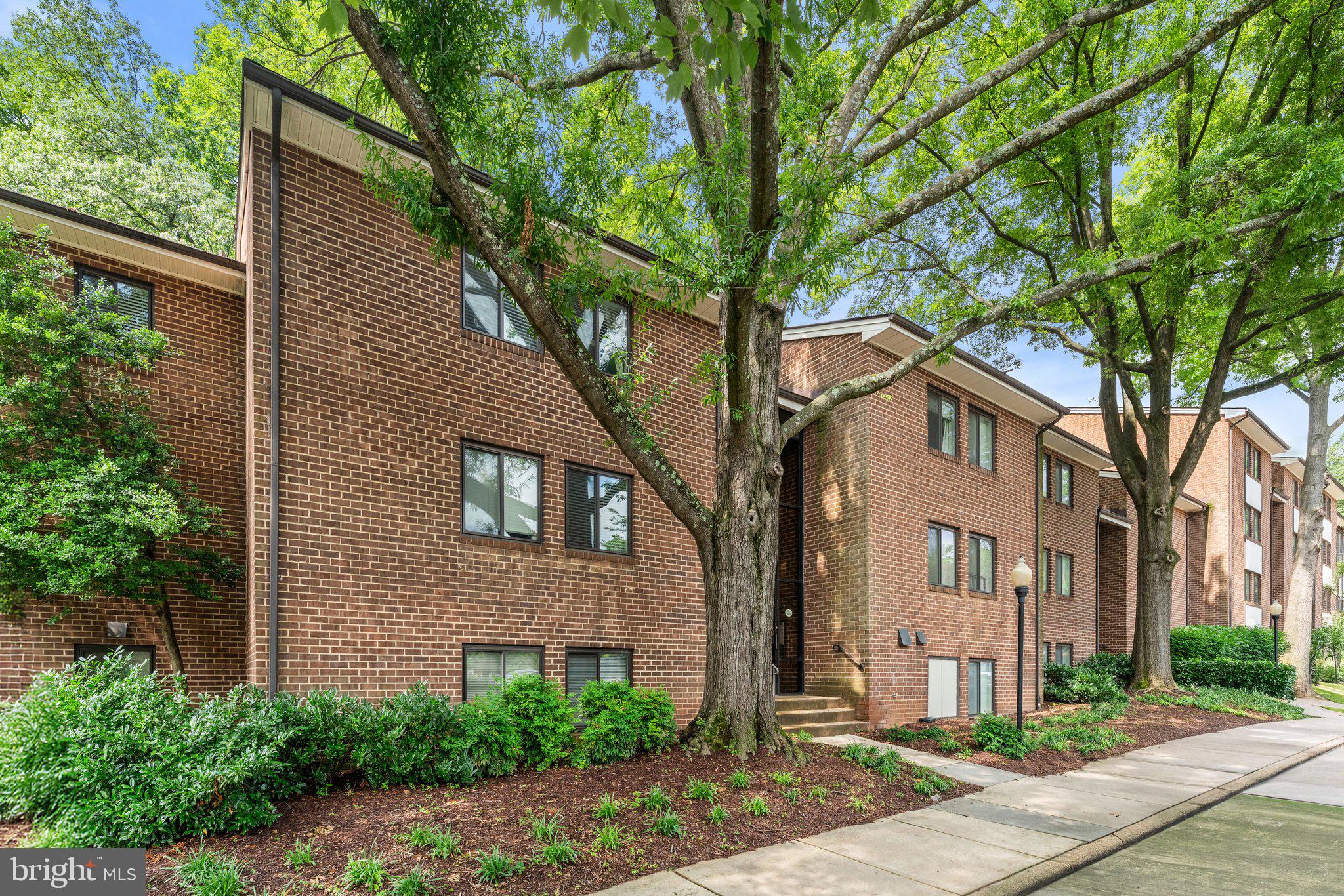 1413 NORTHGATE SQUARE 13/2A