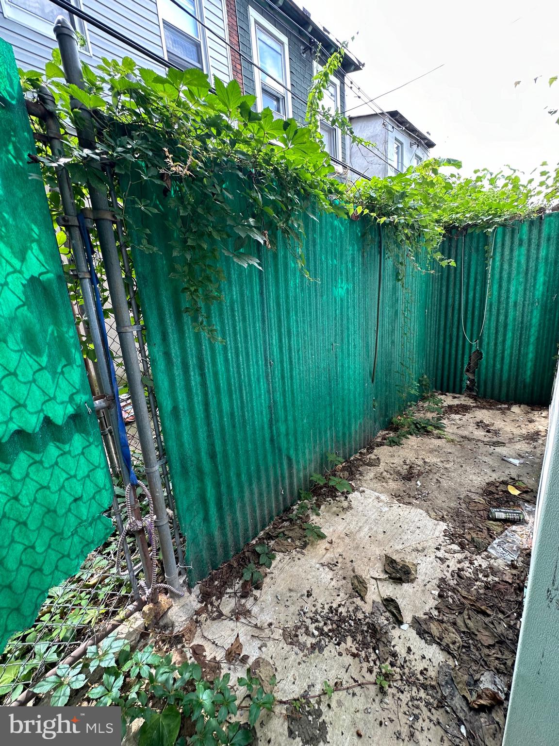 STRAWBERRY MANSION - Residential Lease