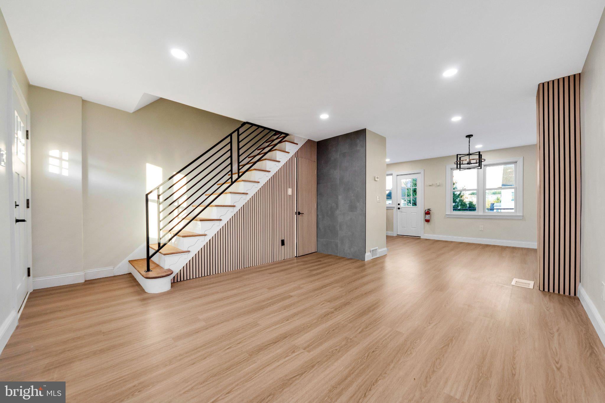 362 FAIRWAY TERRACE