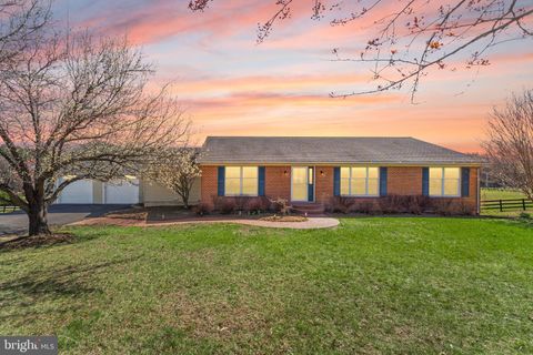 13840 BARNHOUSE PLACE LEESBURG VA 20176
