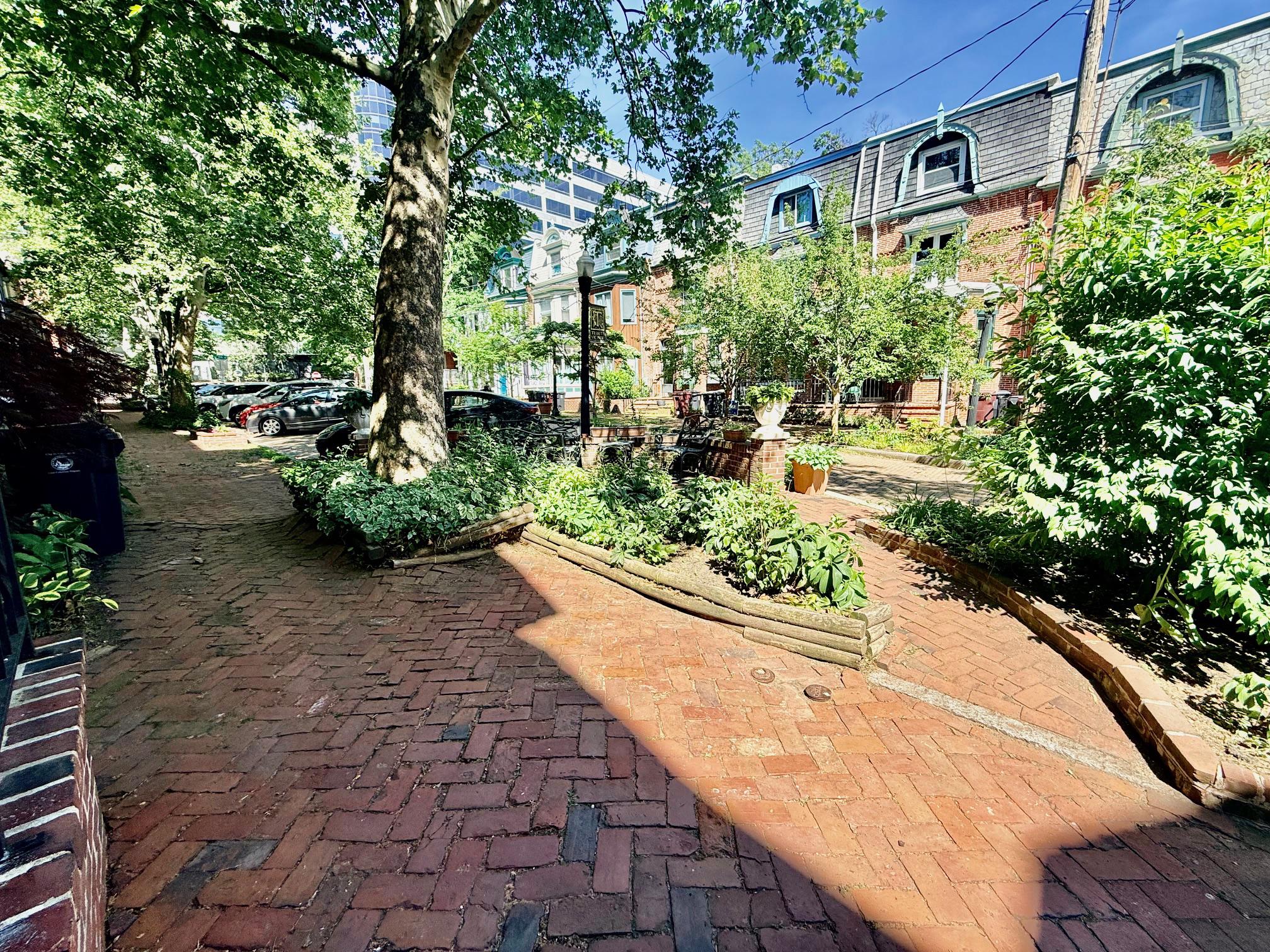 TRINITY VICINITY - Residential