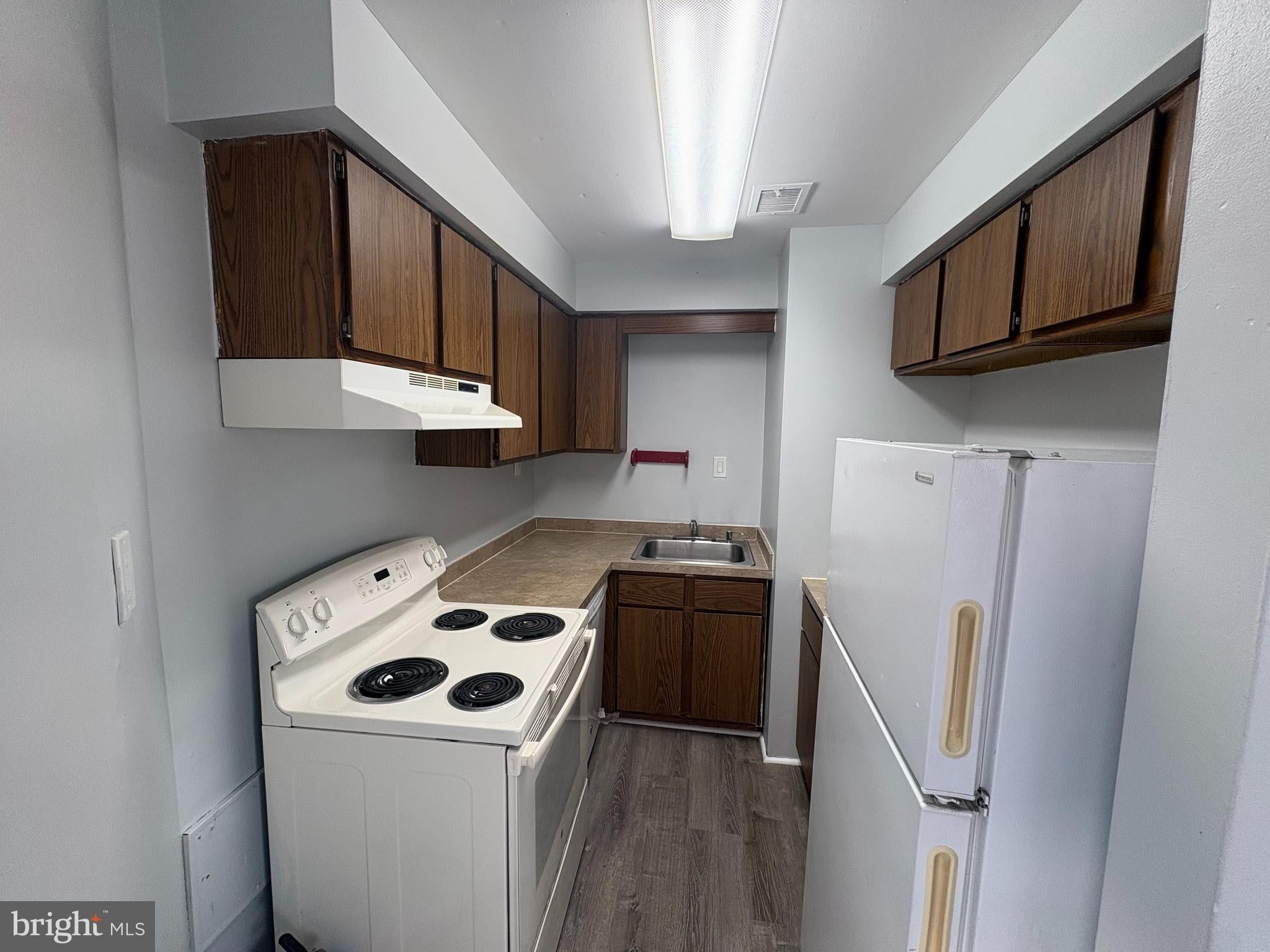 7900 FRANKFORD AVENUE 02 6