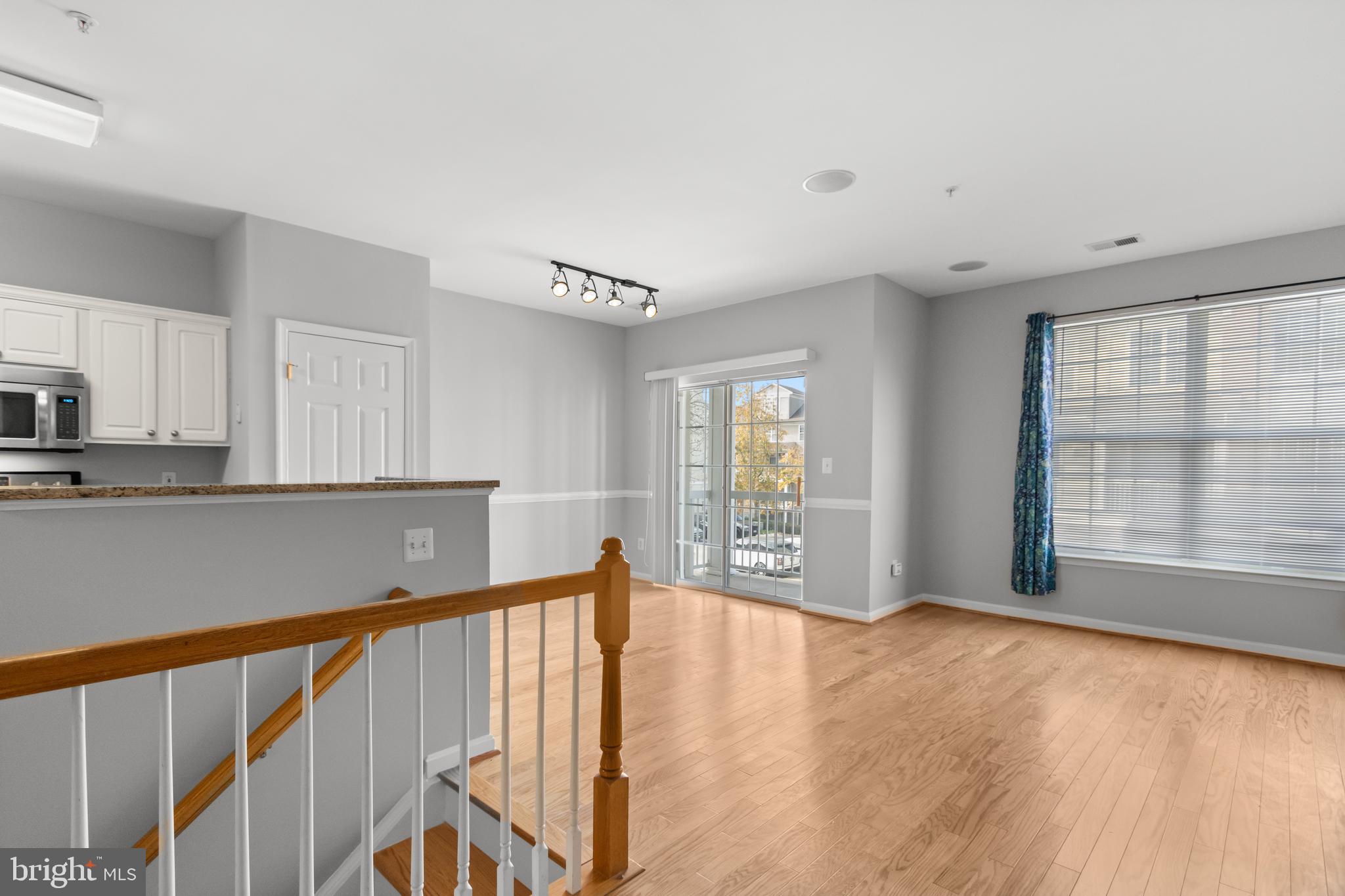 HAMPSHIRE HALL CONDO - Residential