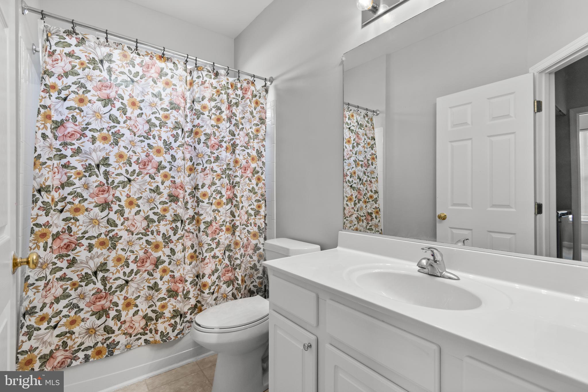 HAMPSHIRE HALL CONDO - Residential