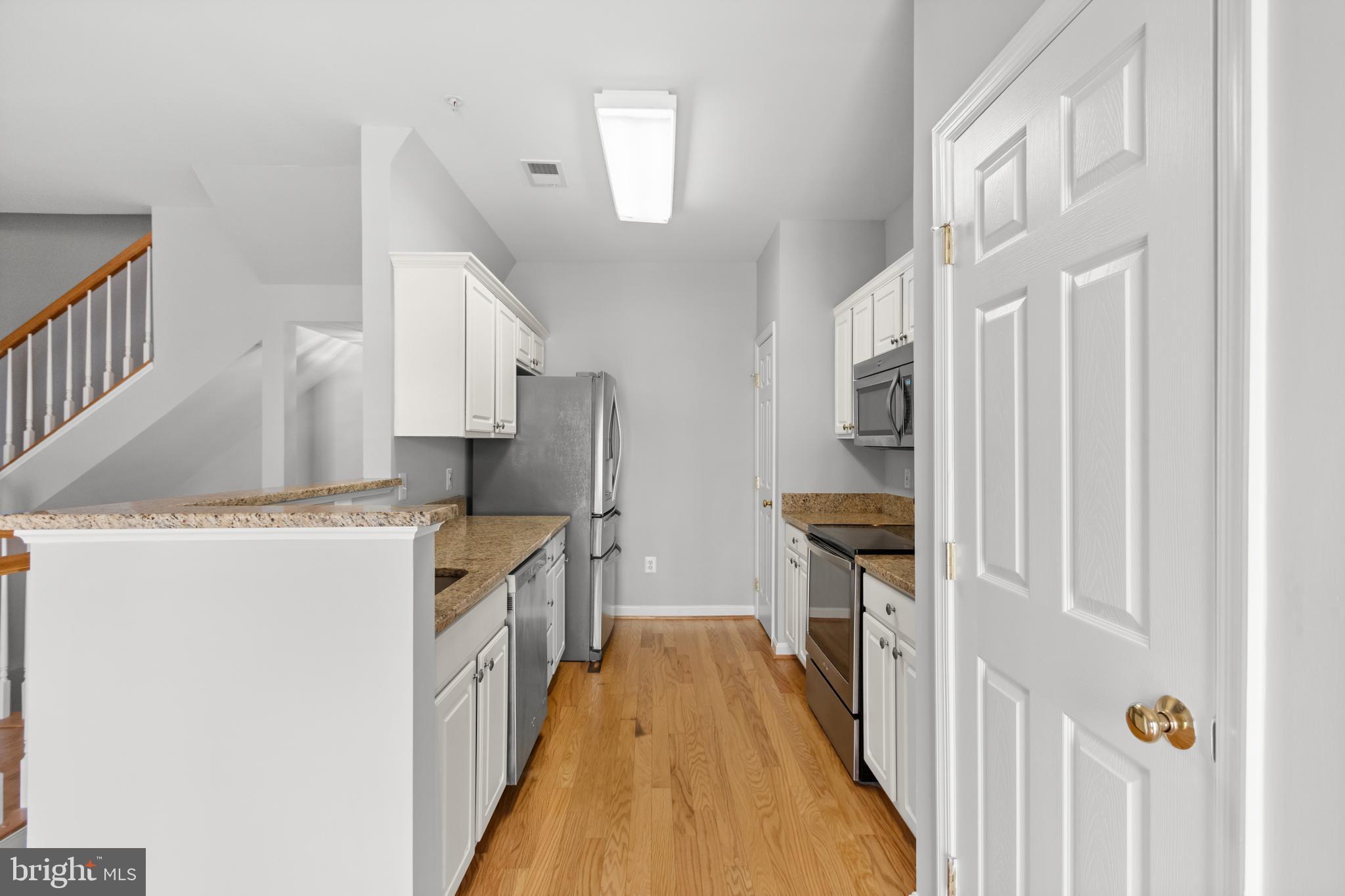 HAMPSHIRE HALL CONDO - Residential