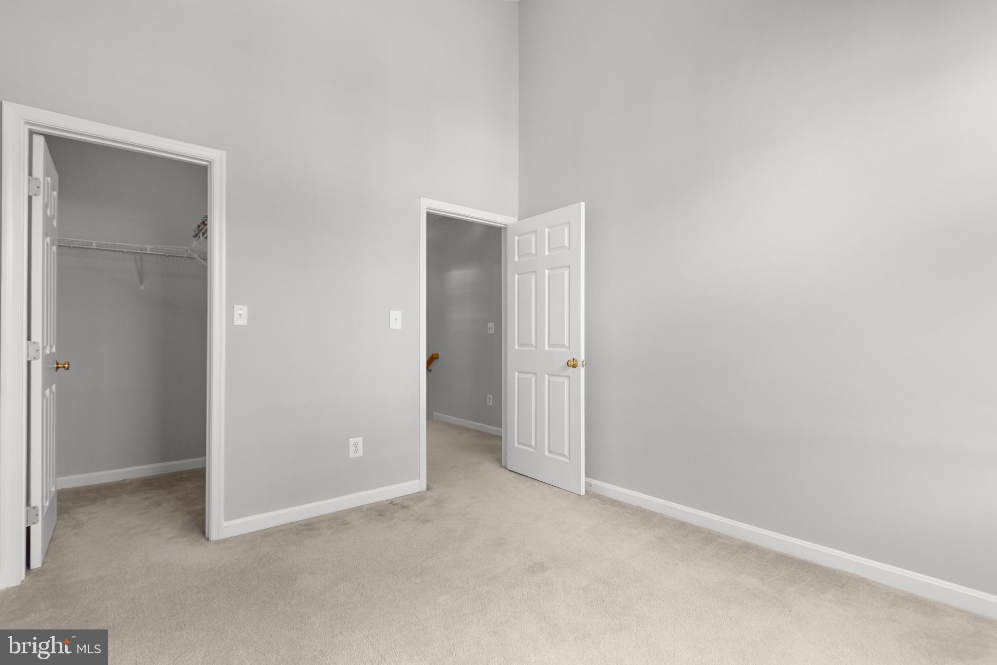 HAMPSHIRE HALL CONDO - Residential