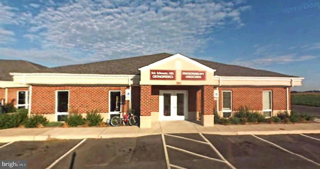 300 HEALTH SERVICES DR 300, 301, 302 & 303