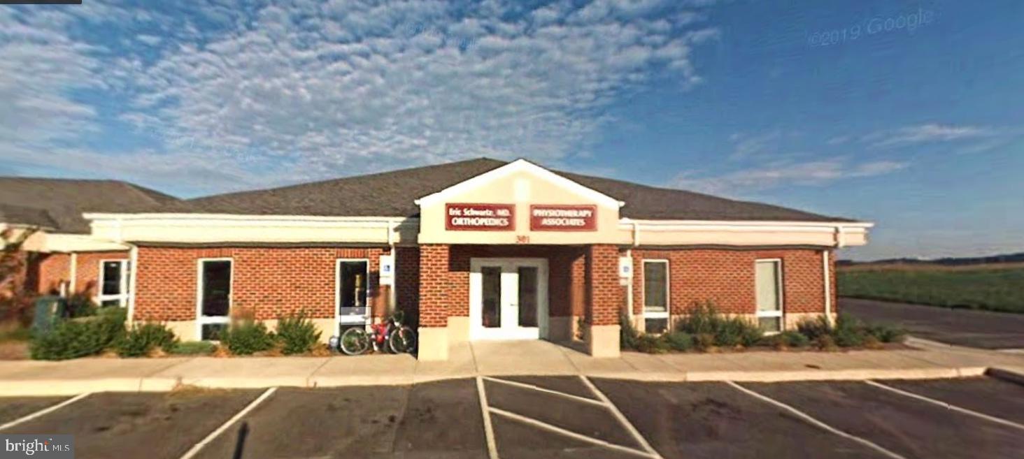 300 HEALTH SERVICES DR 300, 301, 302 & 303