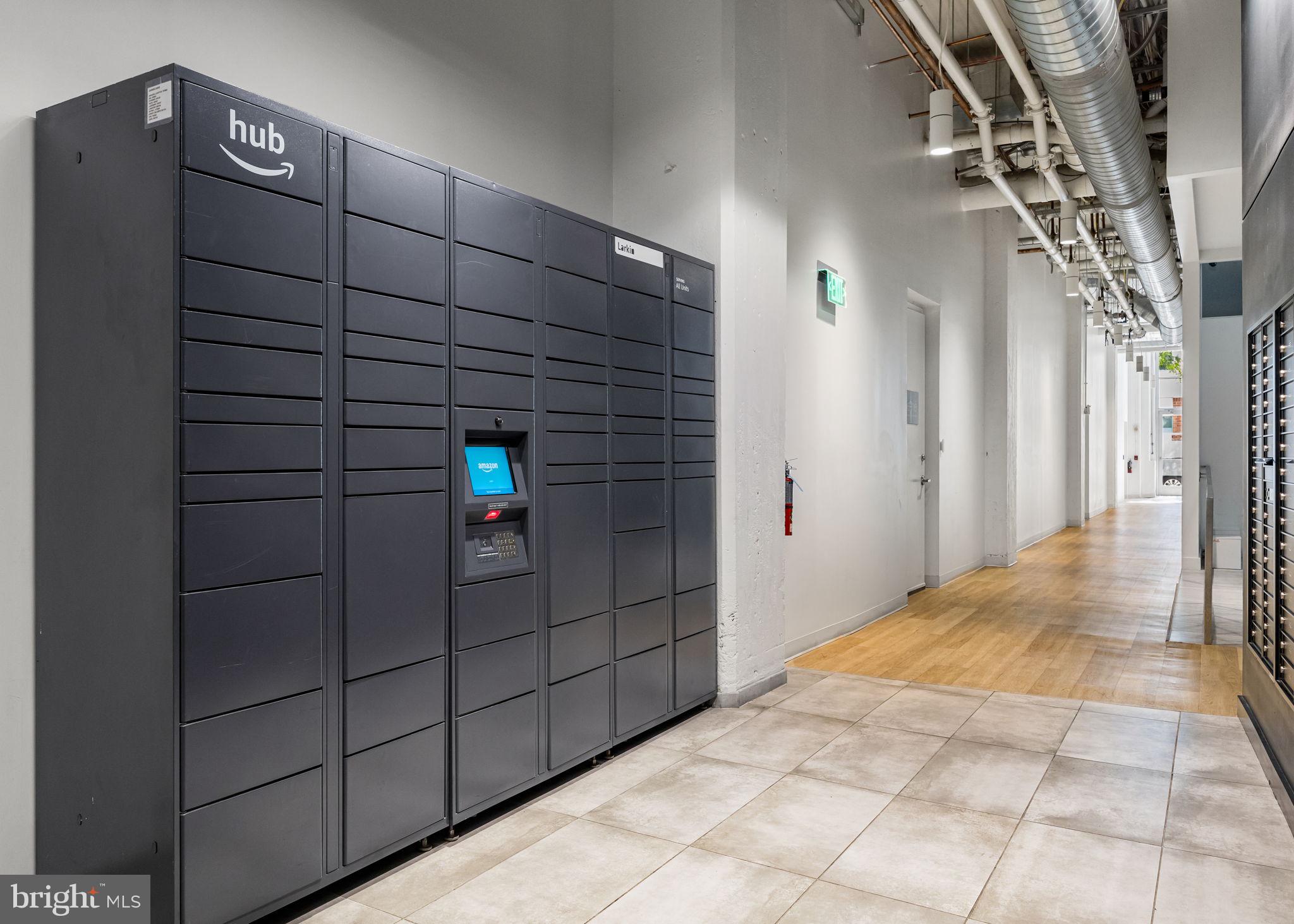 LOGAN SQUARE - Residential