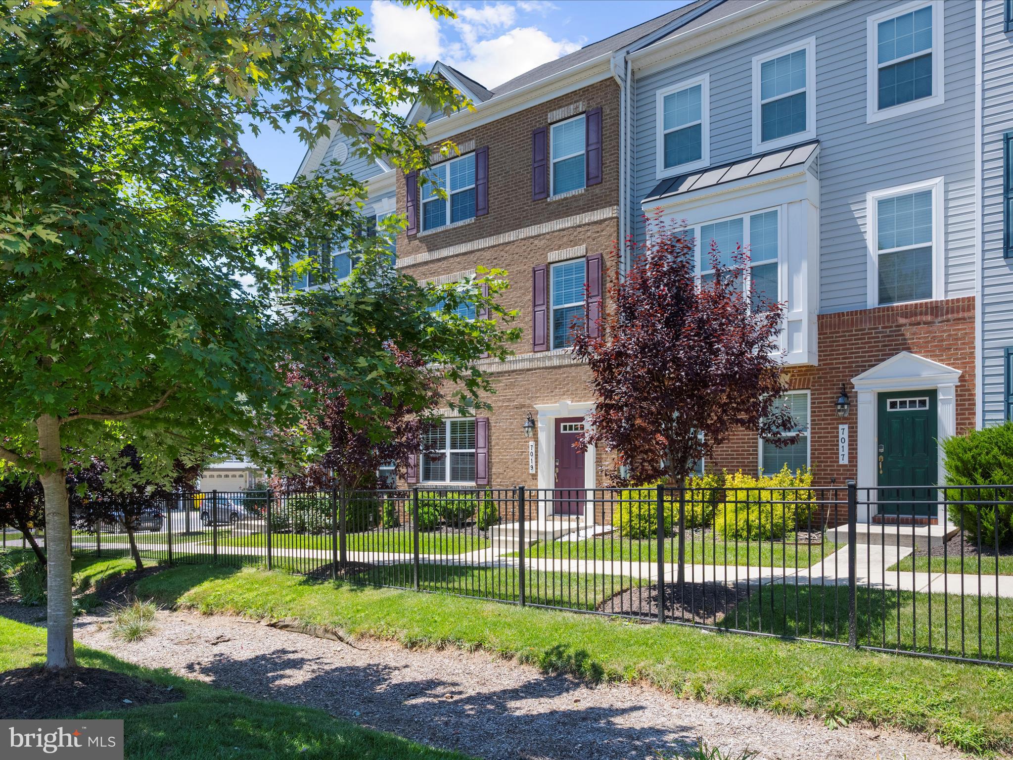 7019 HICKORY COURT