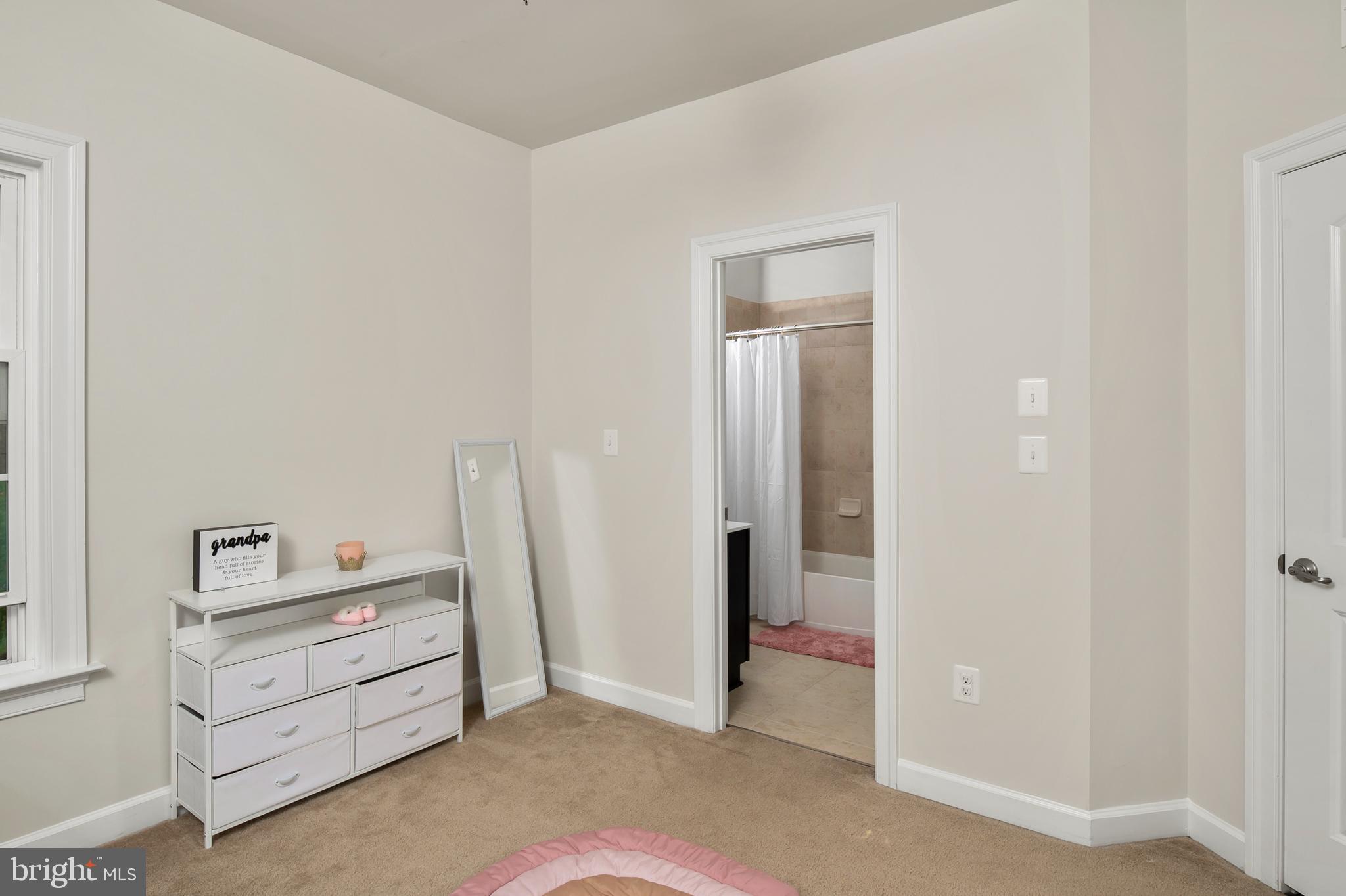 FAIRWOOD - Residential