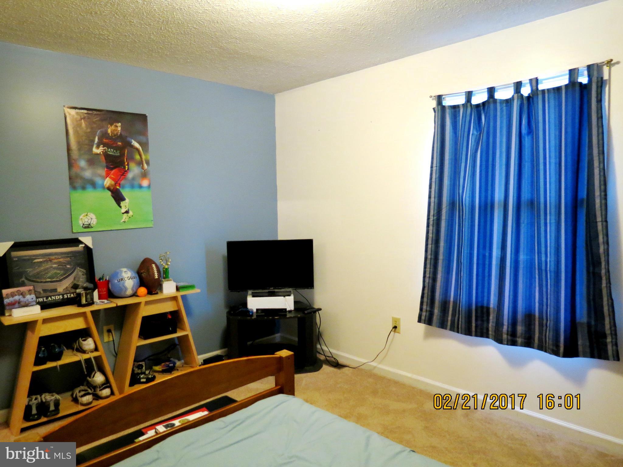 WHISPERING FALLS - Residential