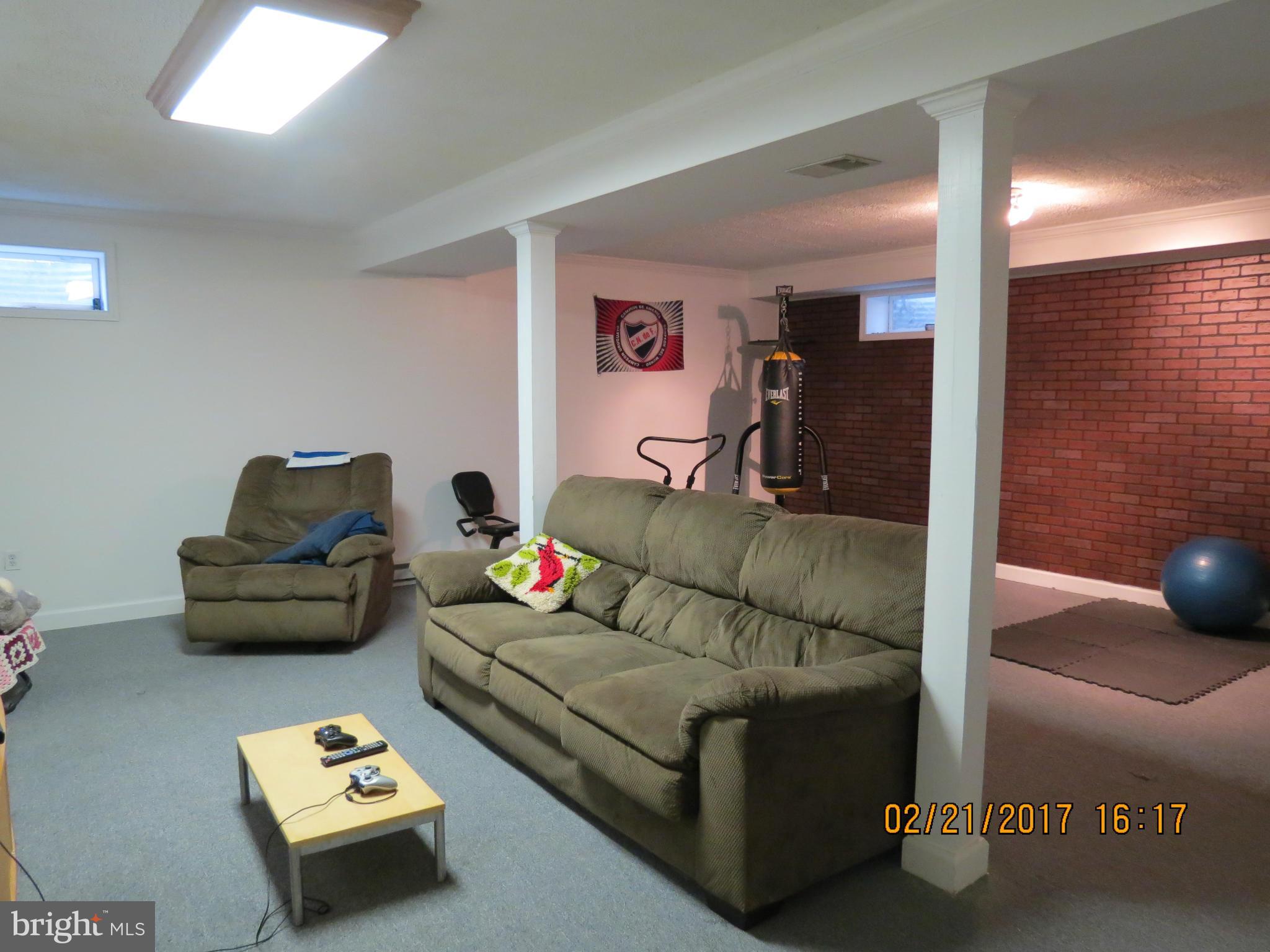 WHISPERING FALLS - Residential