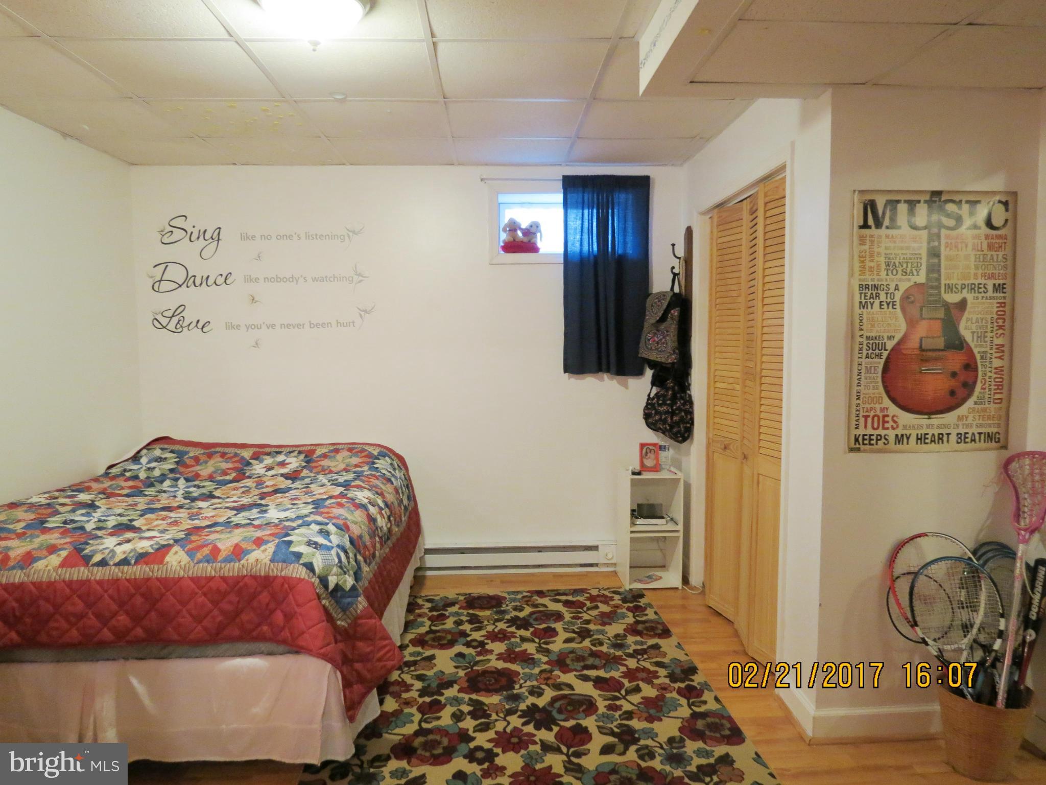 WHISPERING FALLS - Residential