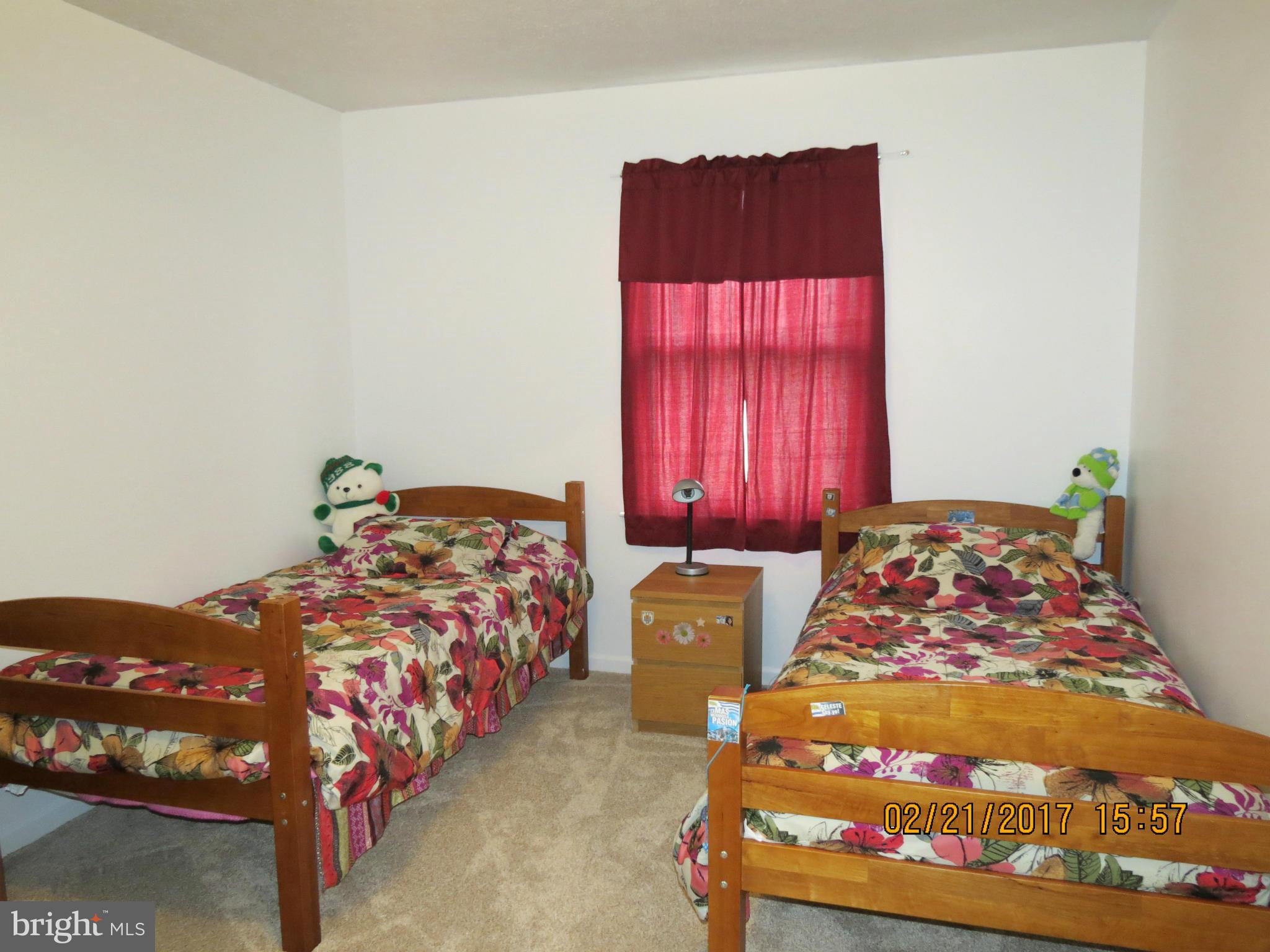 WHISPERING FALLS - Residential