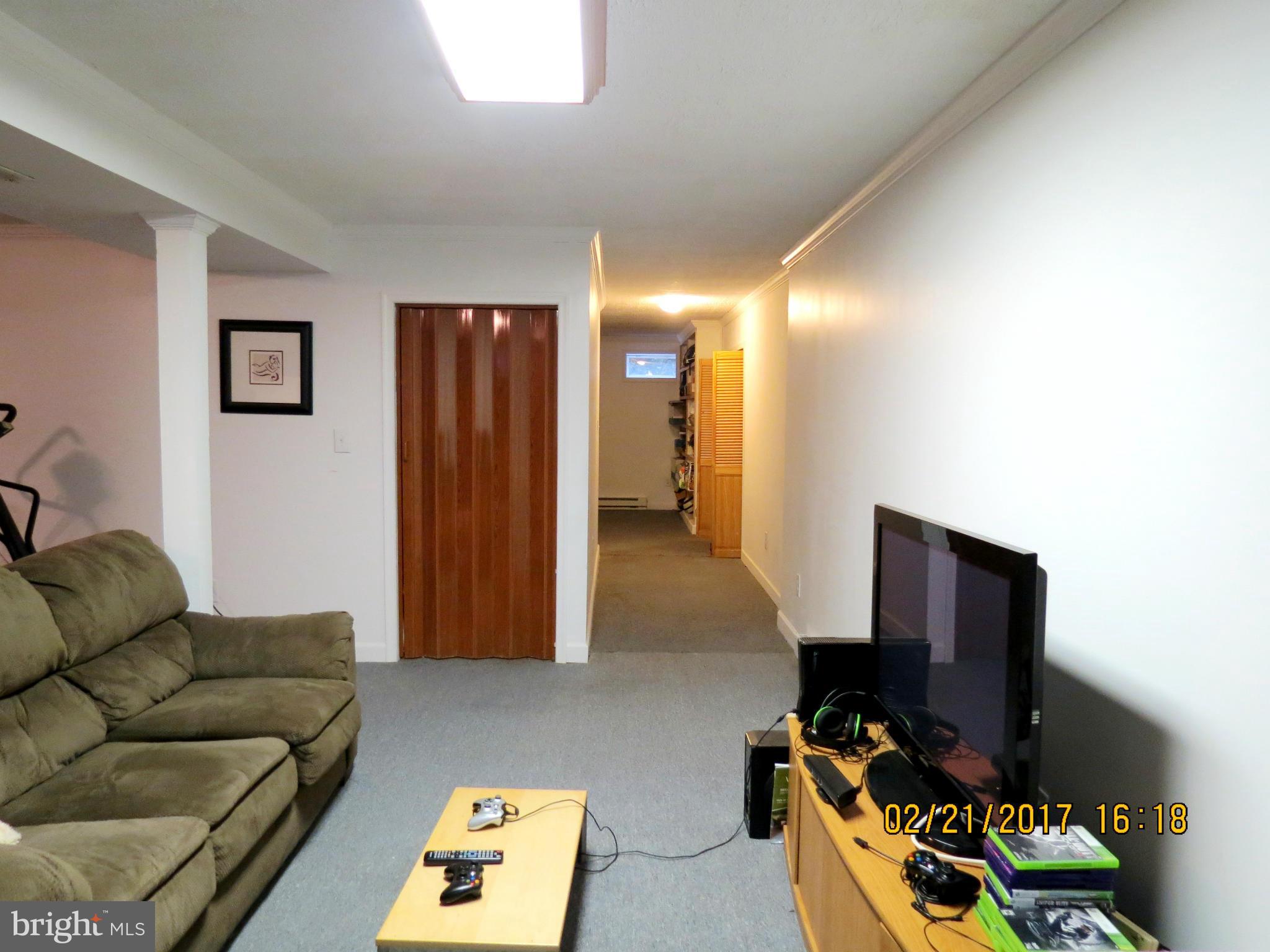 WHISPERING FALLS - Residential