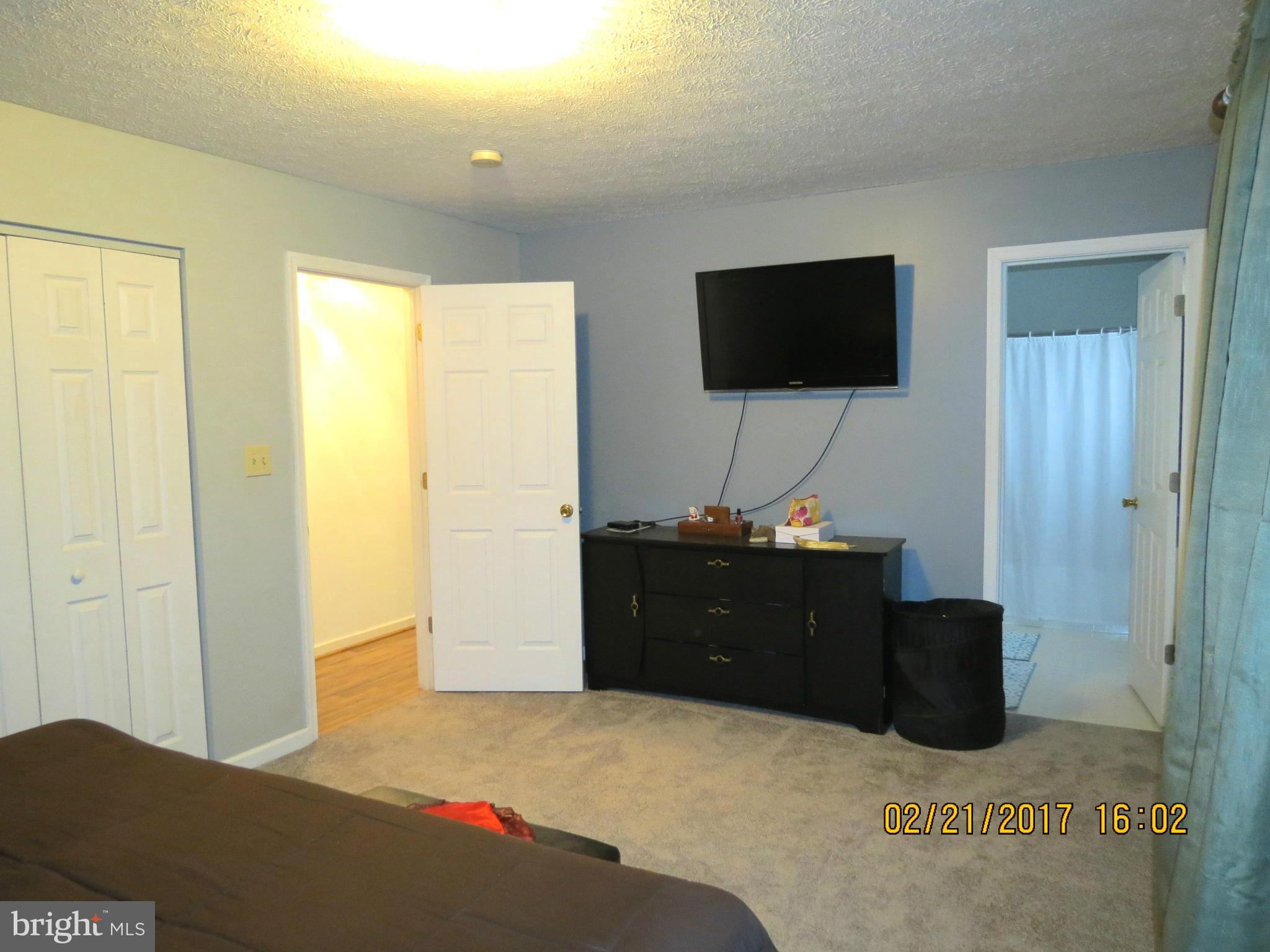 WHISPERING FALLS - Residential